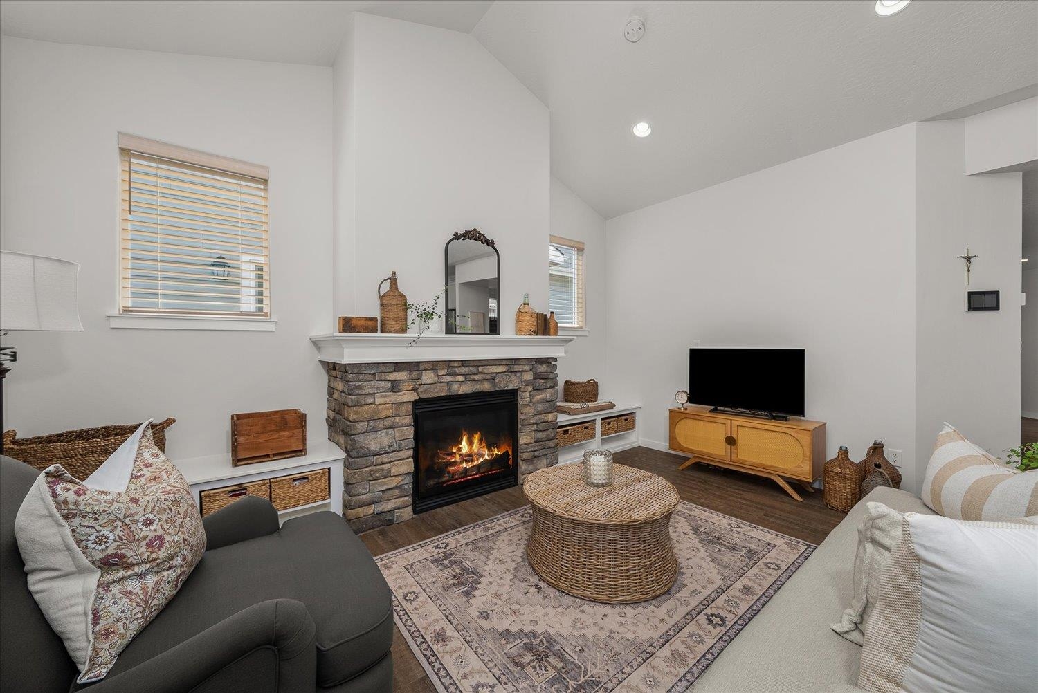 2672 N Allenby Ln - Photo 5