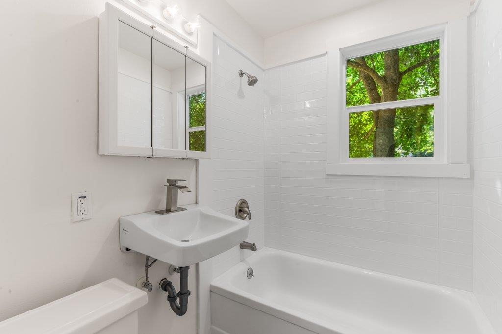 3320 W Woodland Blvd - Photo 11