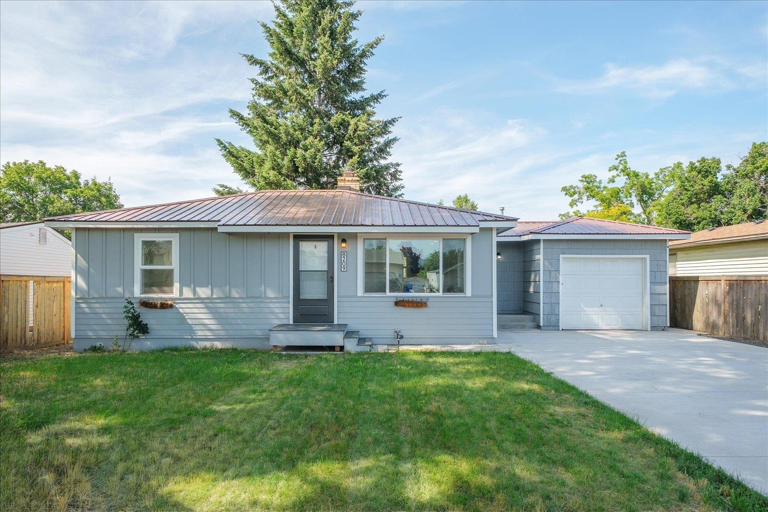 8209 E Indiana Ave - Photo 4