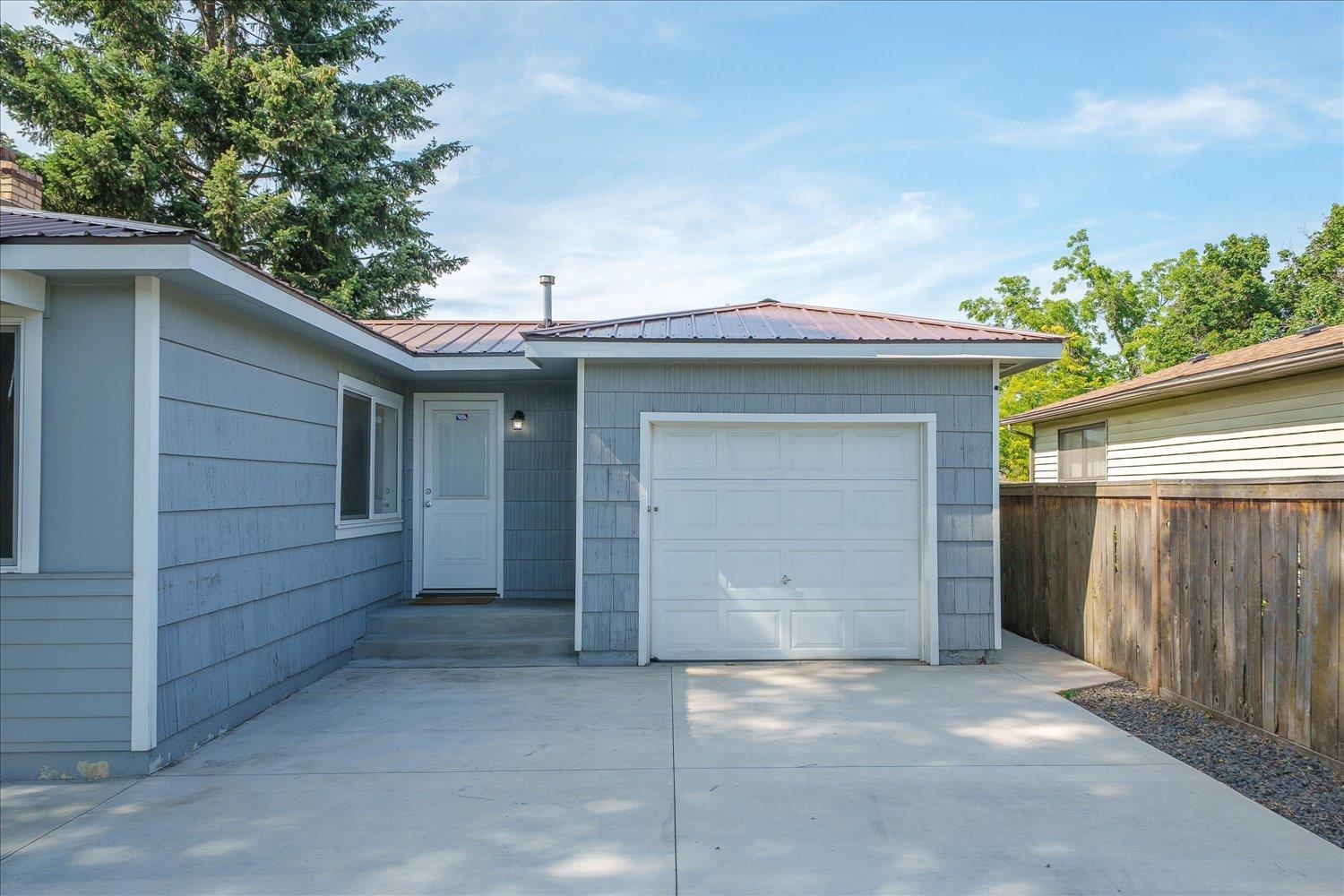 8209 E Indiana Ave - Photo 5