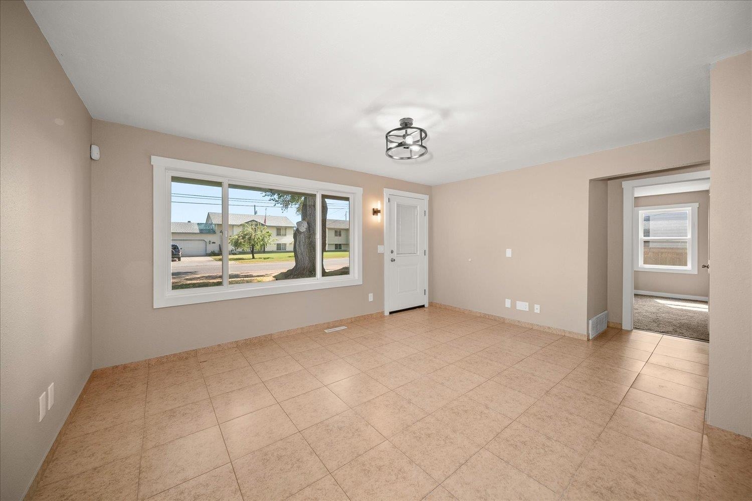 8209 E Indiana Ave - Photo 10