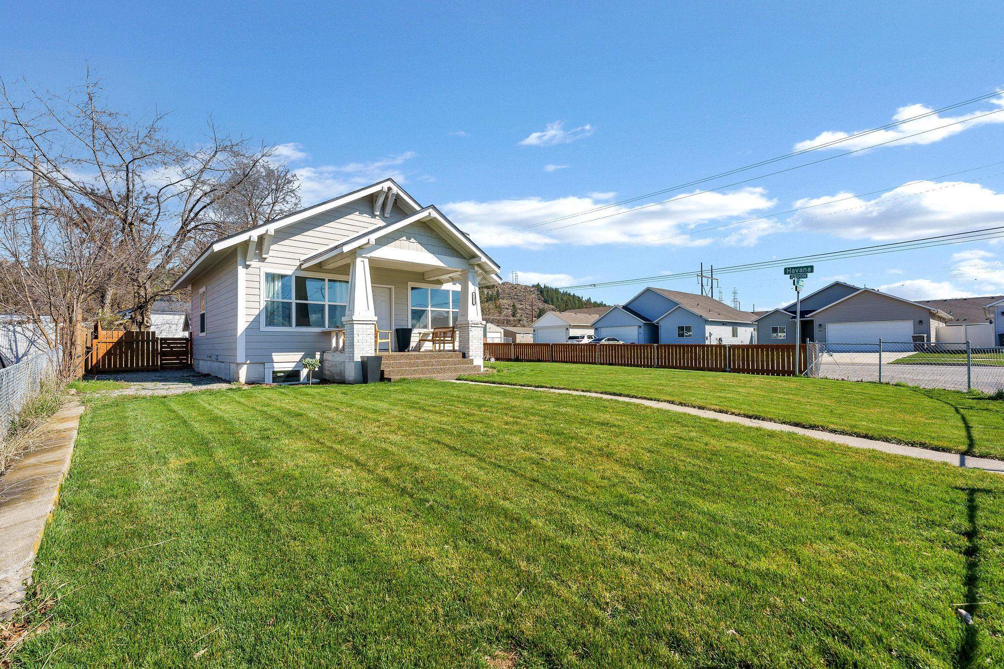 4323 E Cleveland Ave - Photo 2