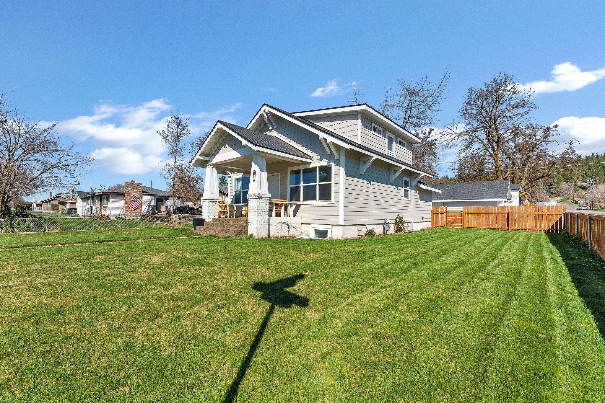 4323 E Cleveland Ave - Photo 1