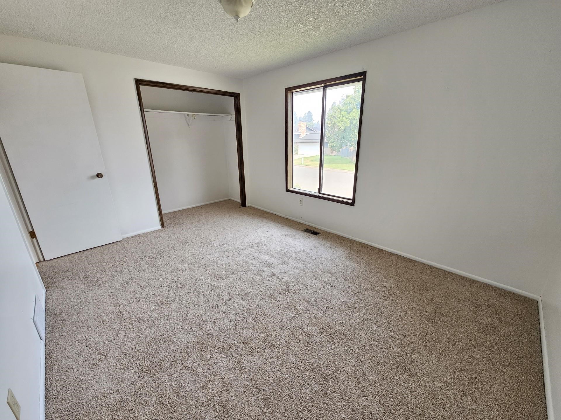 1620 E 58TH Ave - Photo 3