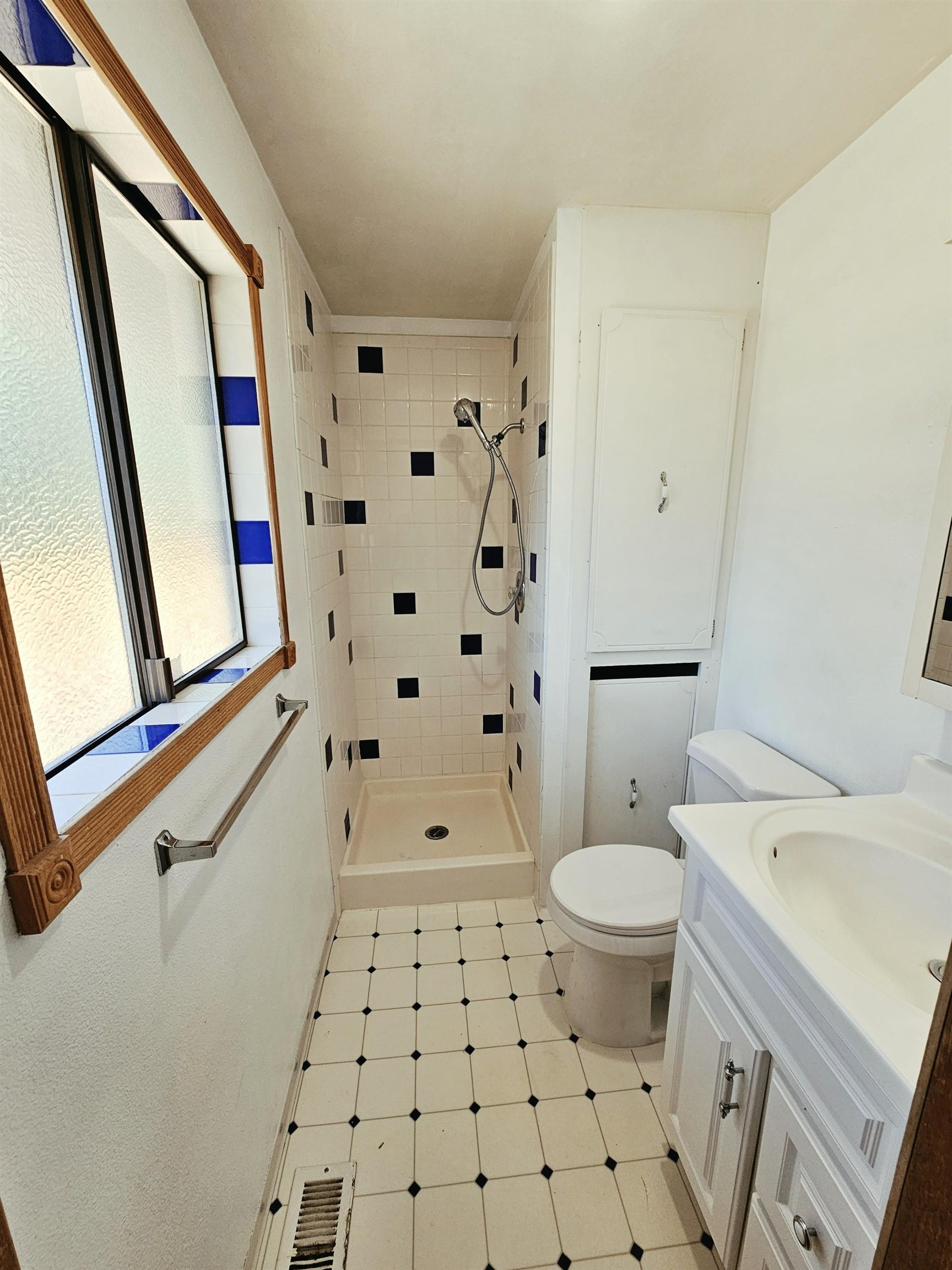 1620 E 58TH Ave - Photo 9