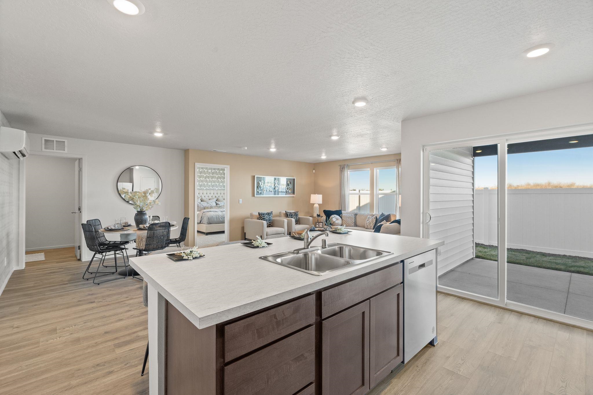 13528 W Sprague Ave - Photo 4