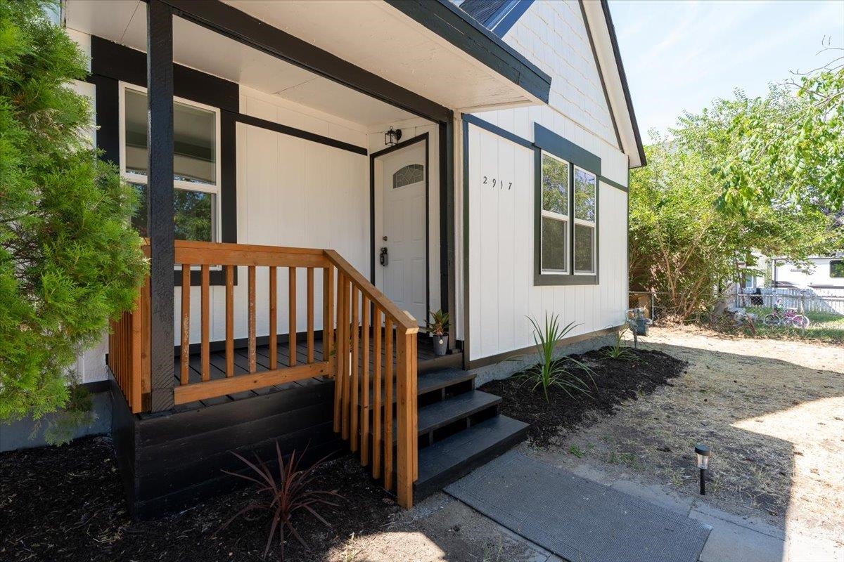 2917 N Nelson St - Photo 4