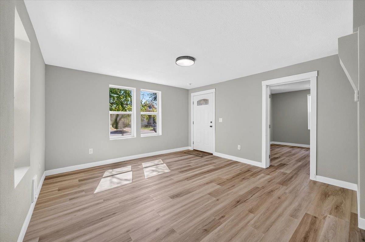 2917 N Nelson St - Photo 8
