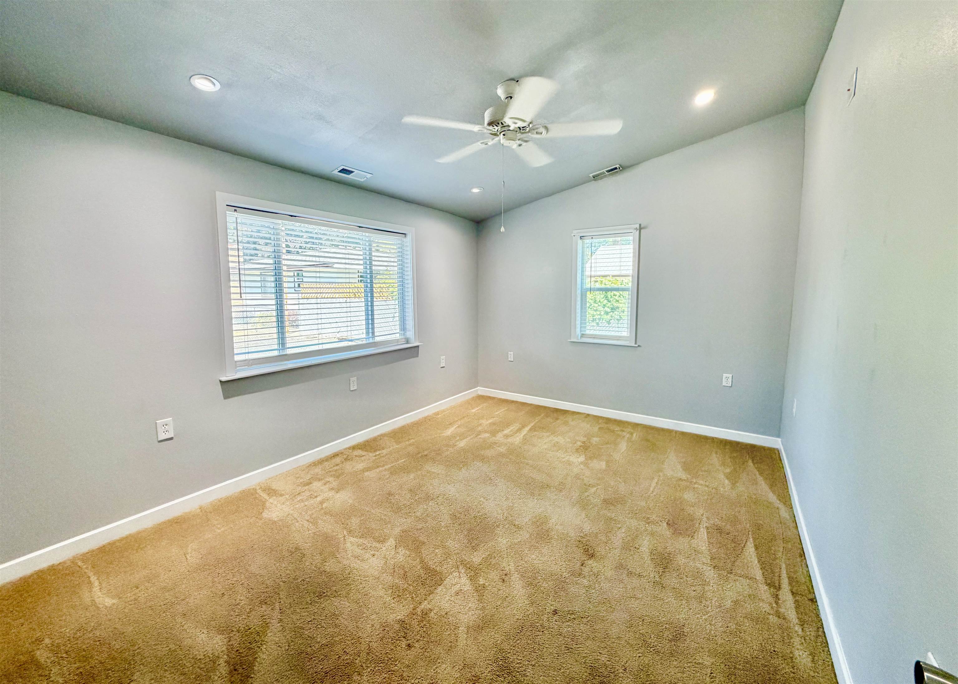 5318 N Maple St - Photo 29