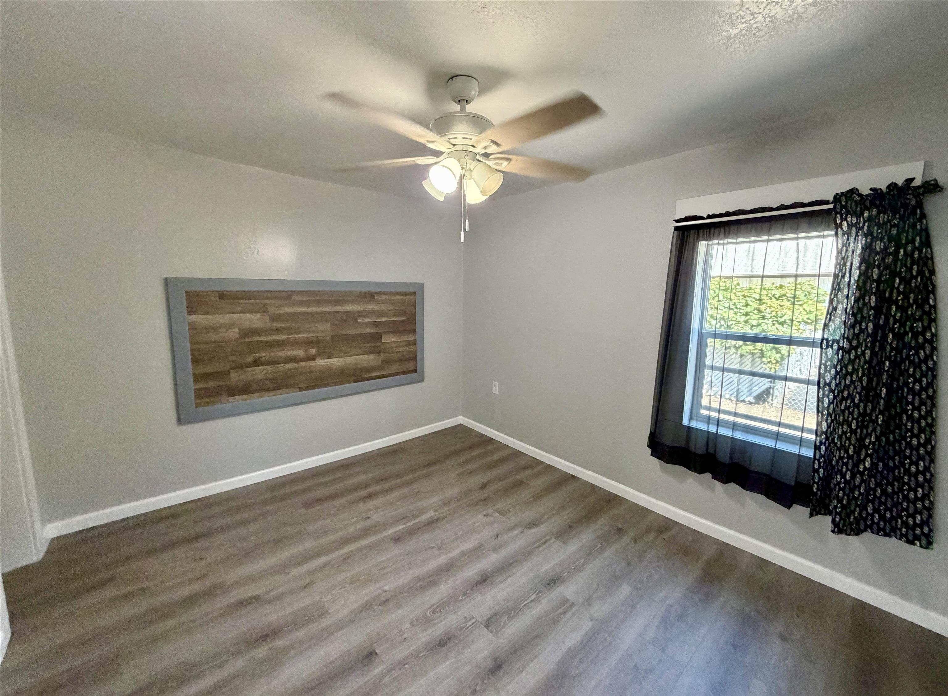 5318 N Maple St - Photo 32