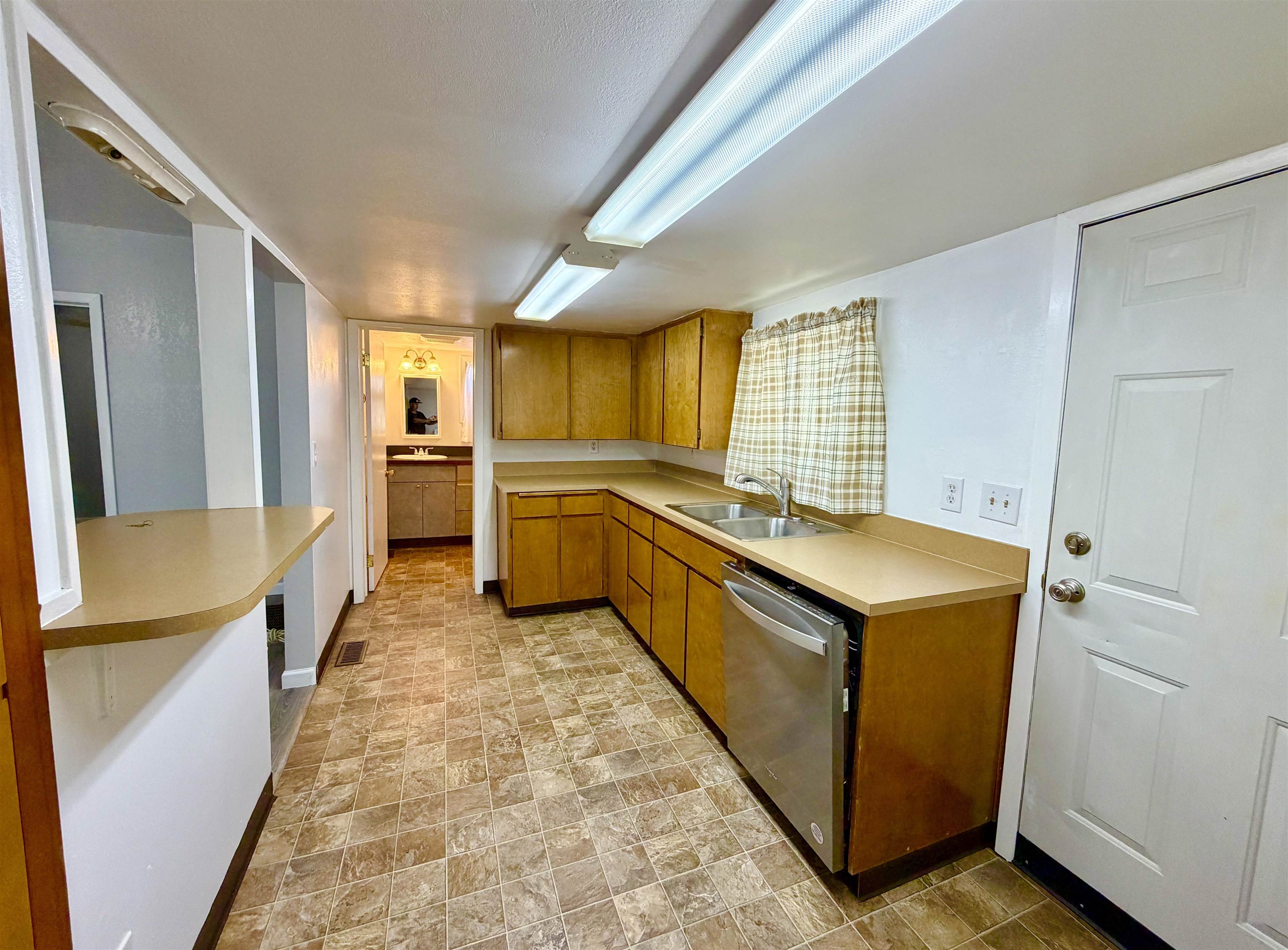 5318 N Maple St - Photo 34