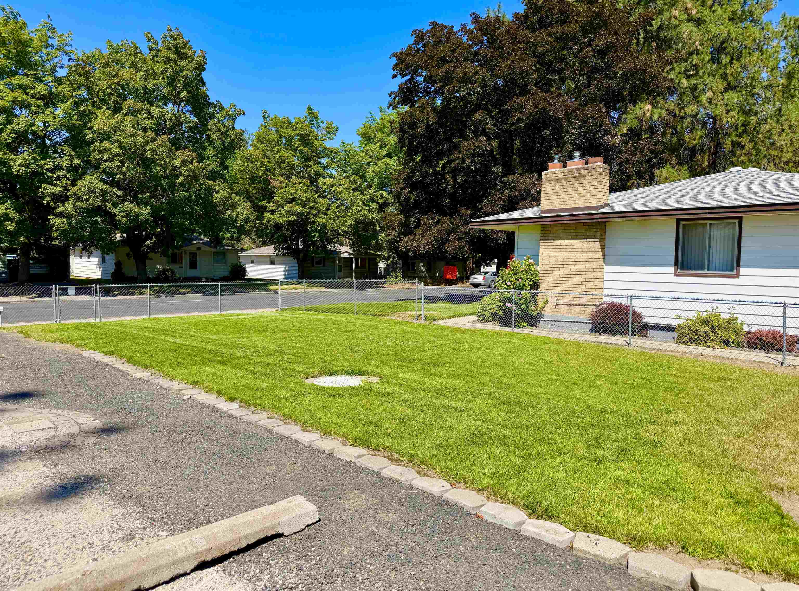 5318 N Maple St - Photo 21