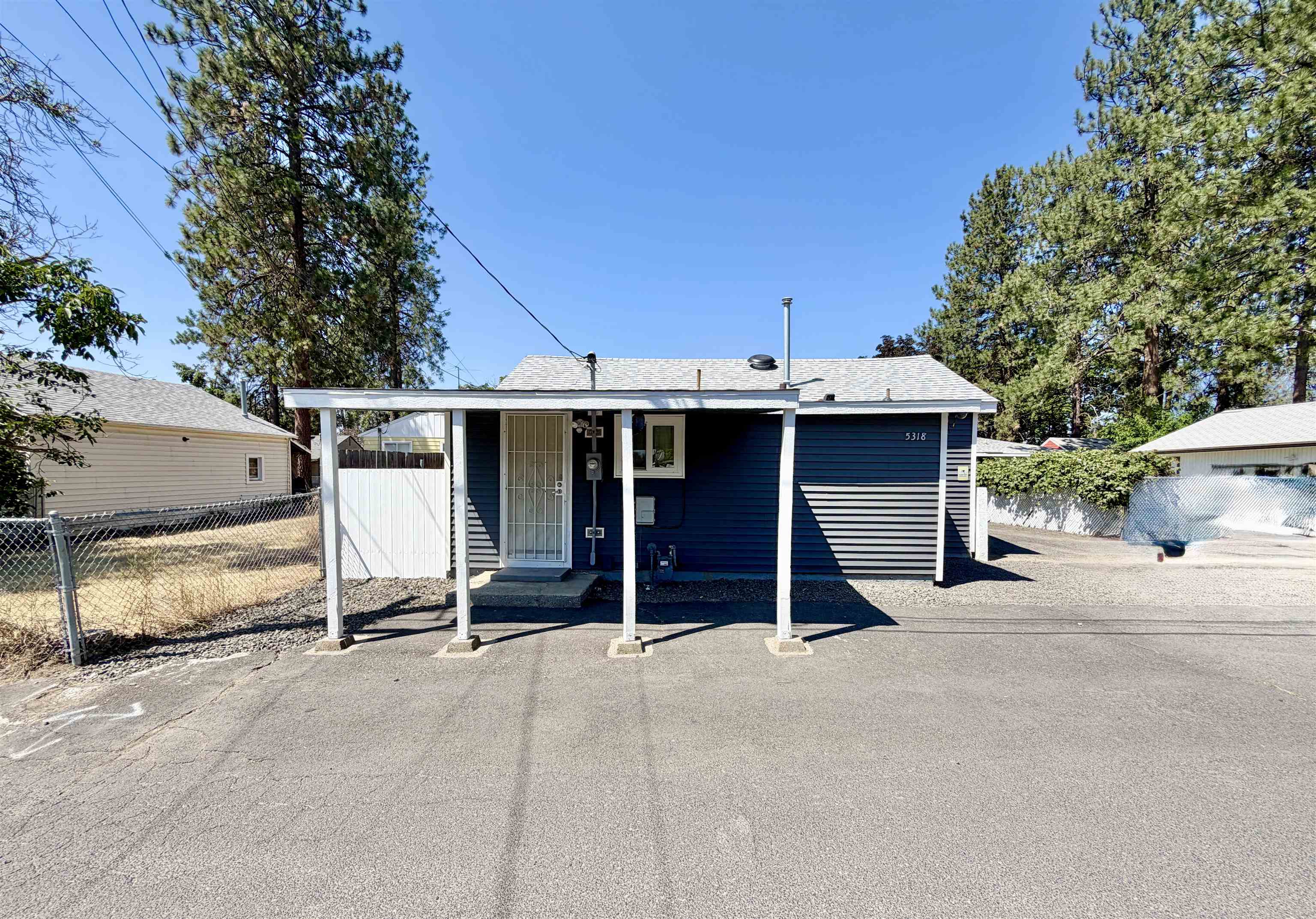 5318 N Maple St - Photo 6
