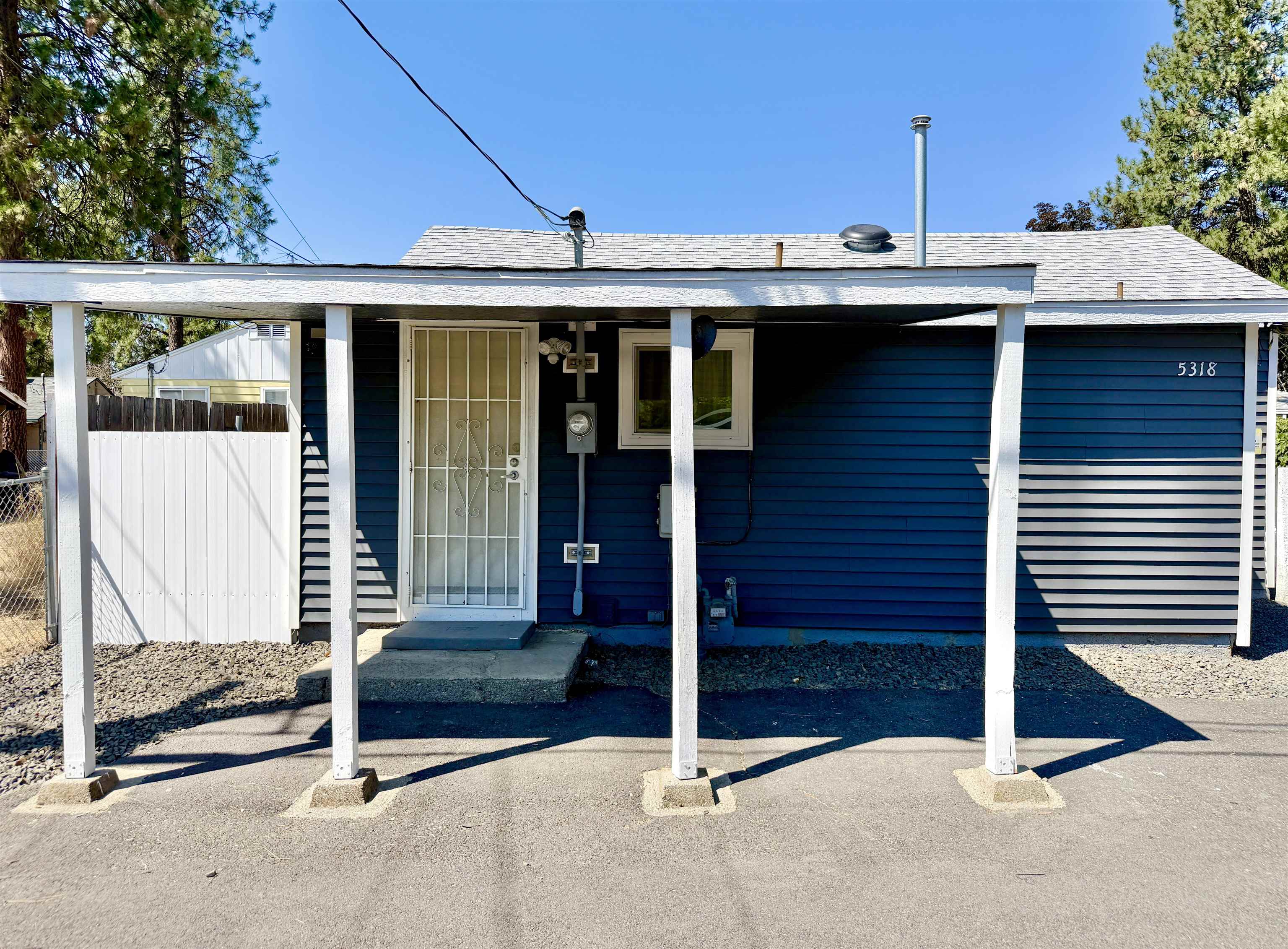 5318 N Maple St - Photo 7