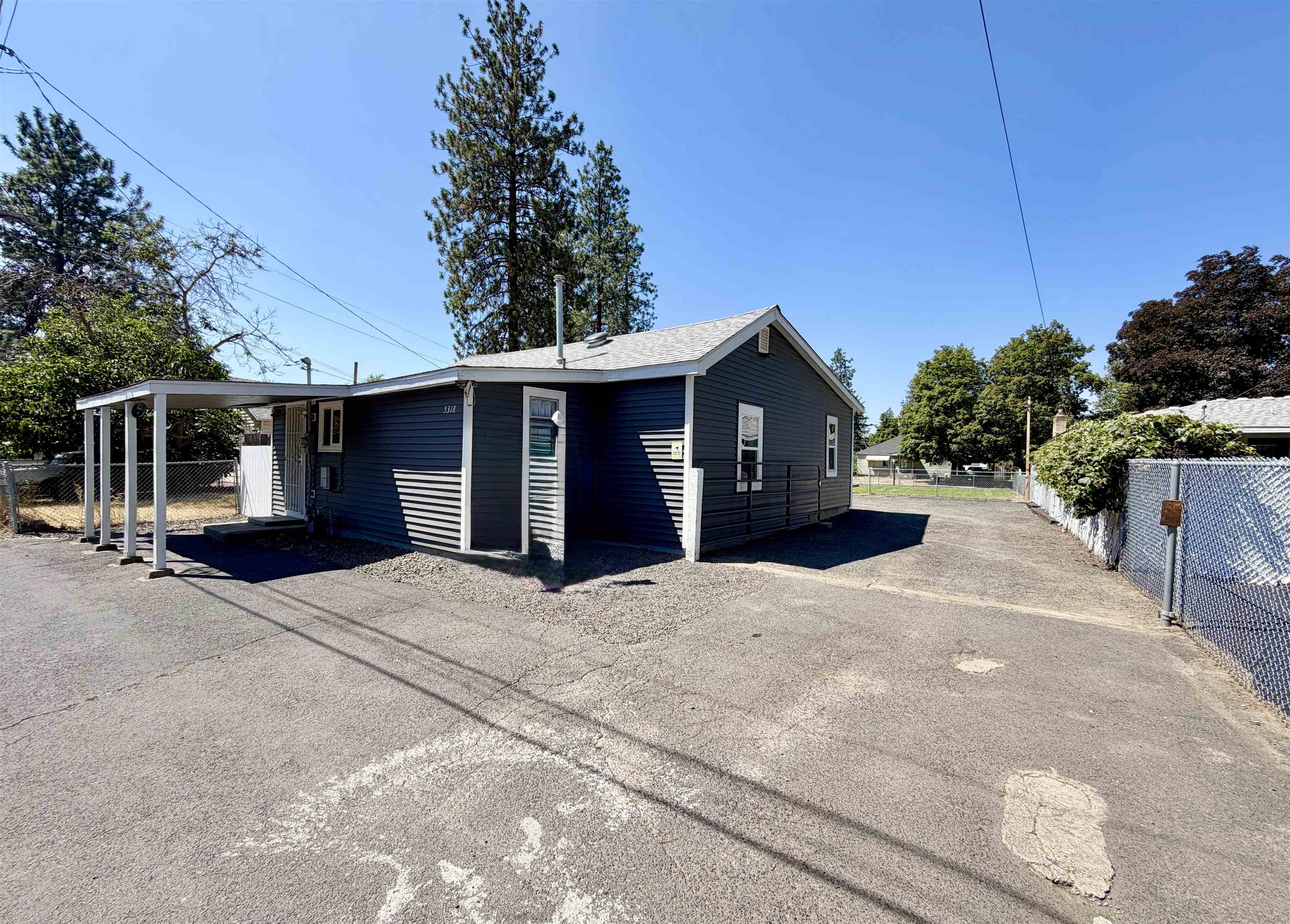 5318 N Maple St - Photo 10