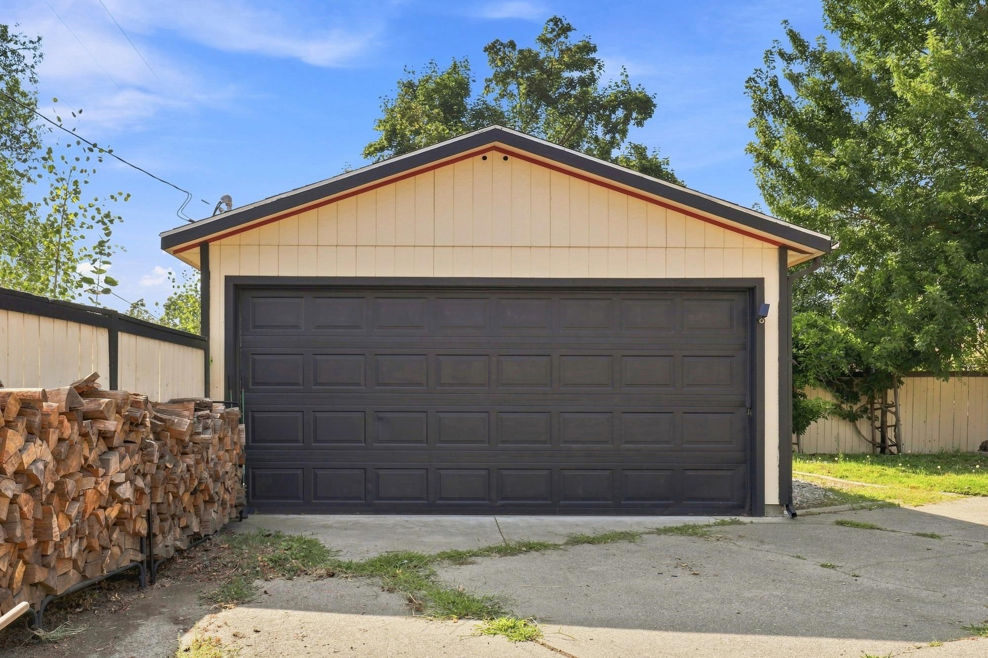 2917 W Princeton Ave - Photo 42