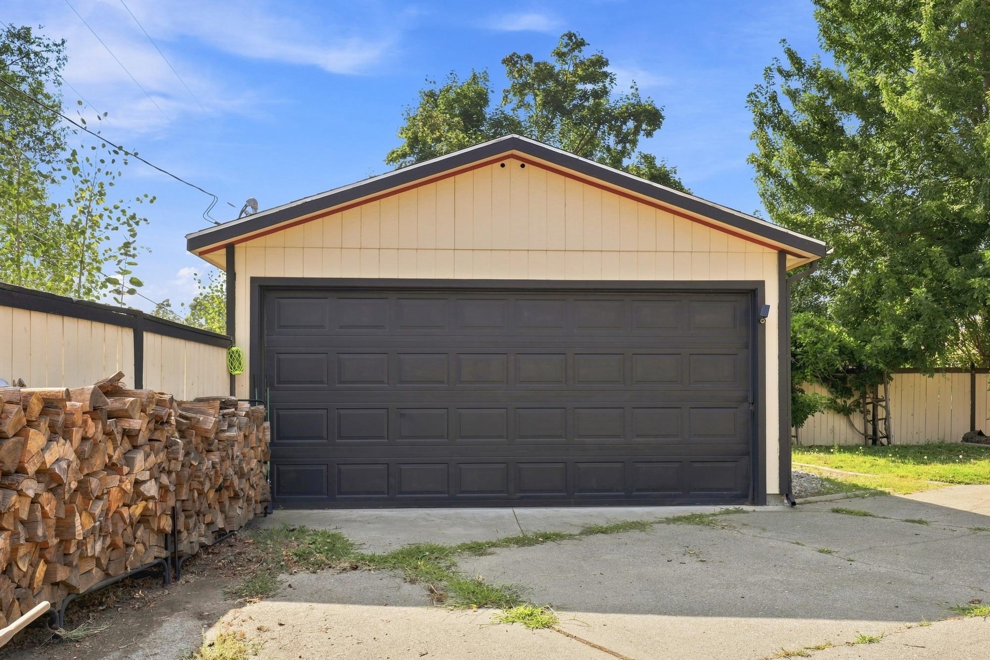 2917 W Princeton Ave - Photo 47