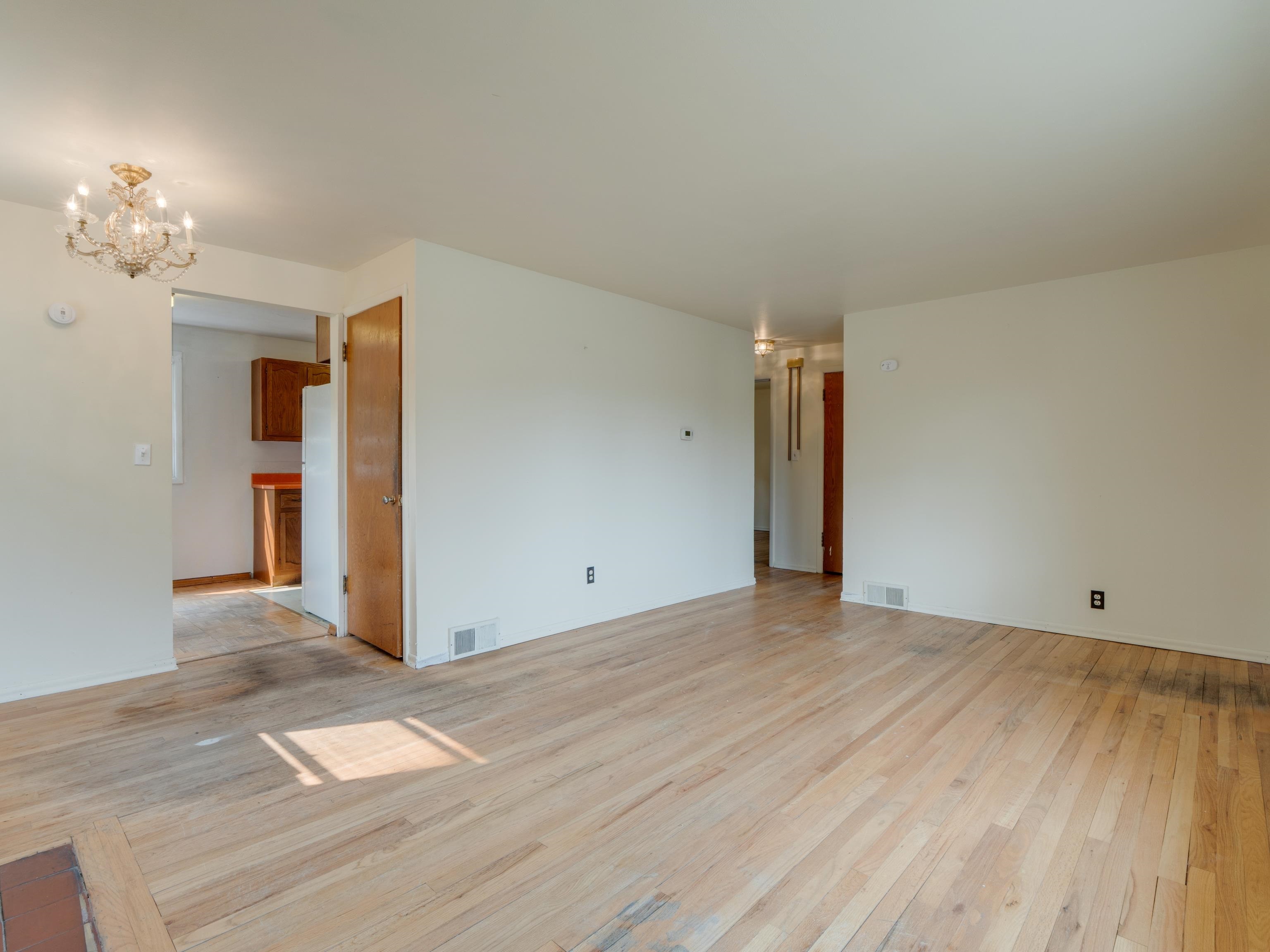 3011 W Rowan Ave - Photo 8