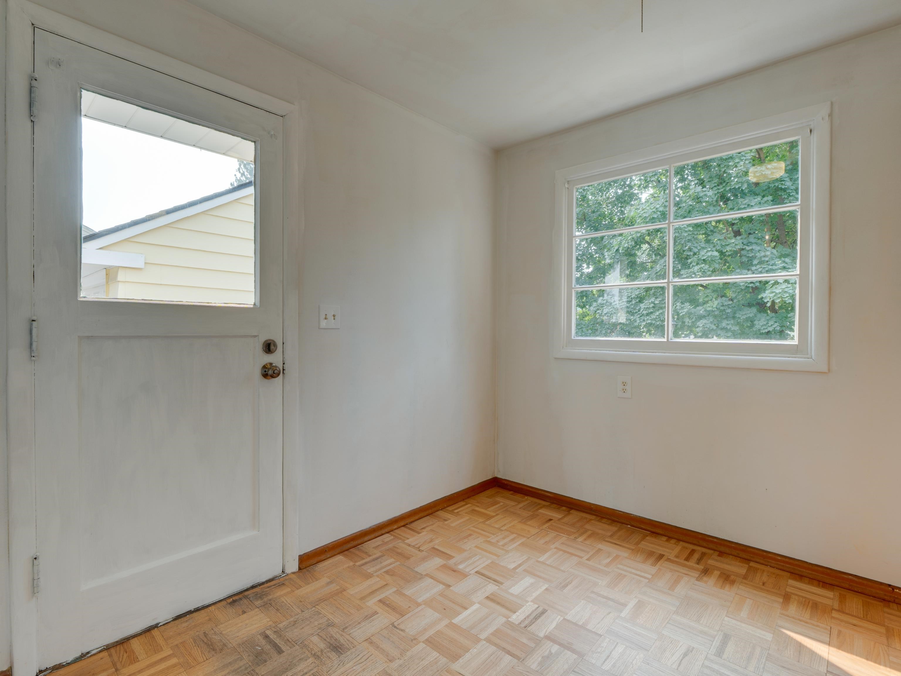 3011 W Rowan Ave - Photo 9