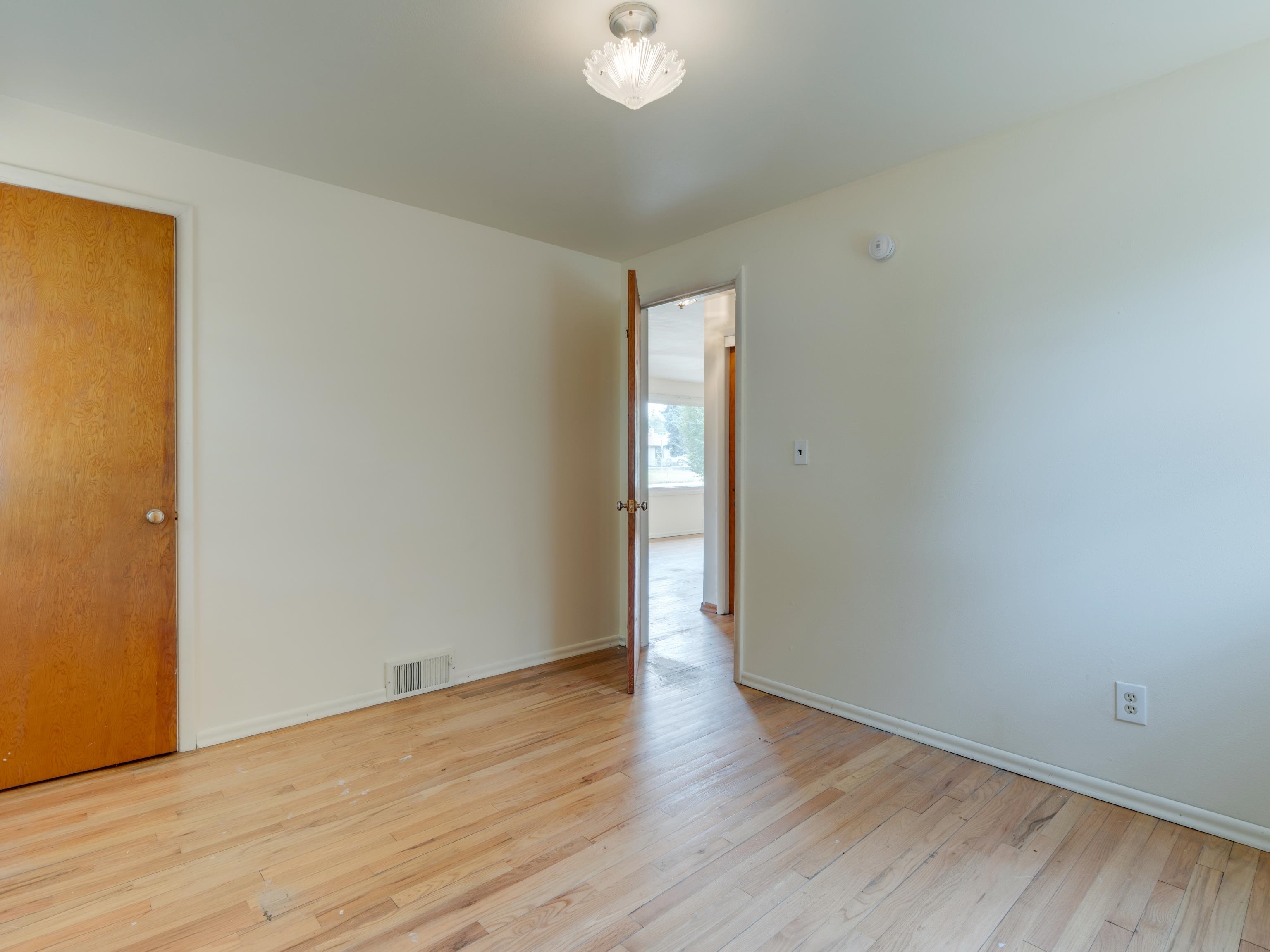 3011 W Rowan Ave - Photo 17