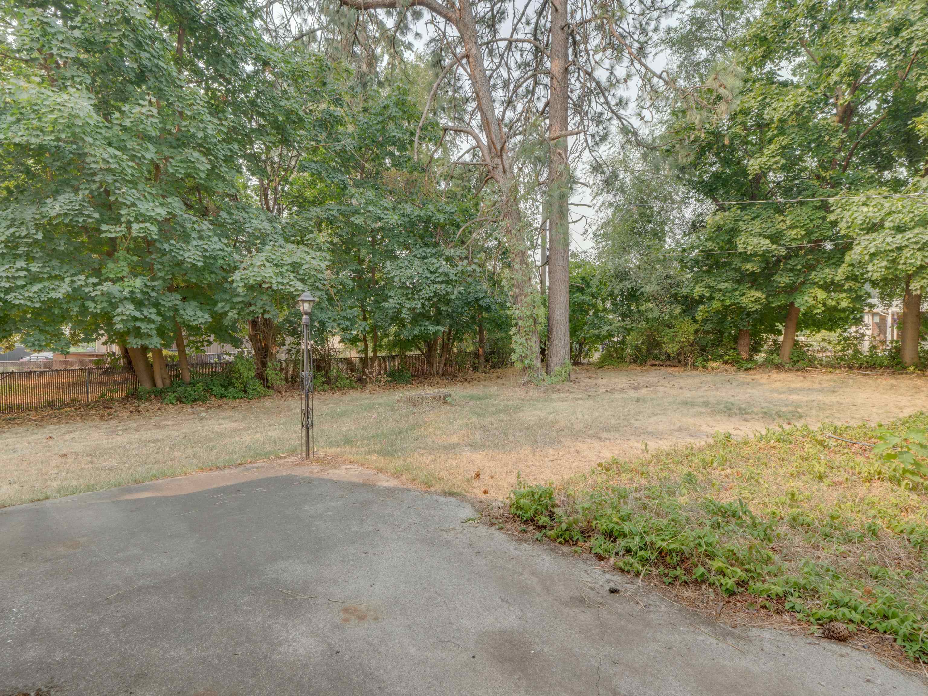 3011 W Rowan Ave - Photo 26