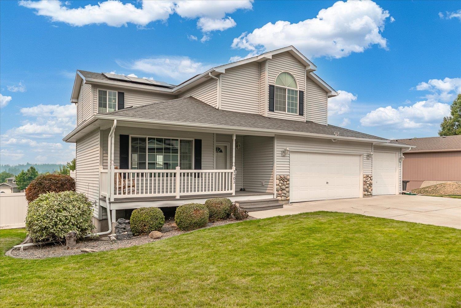 1103 N Fox Ridge Rd - Photo 2