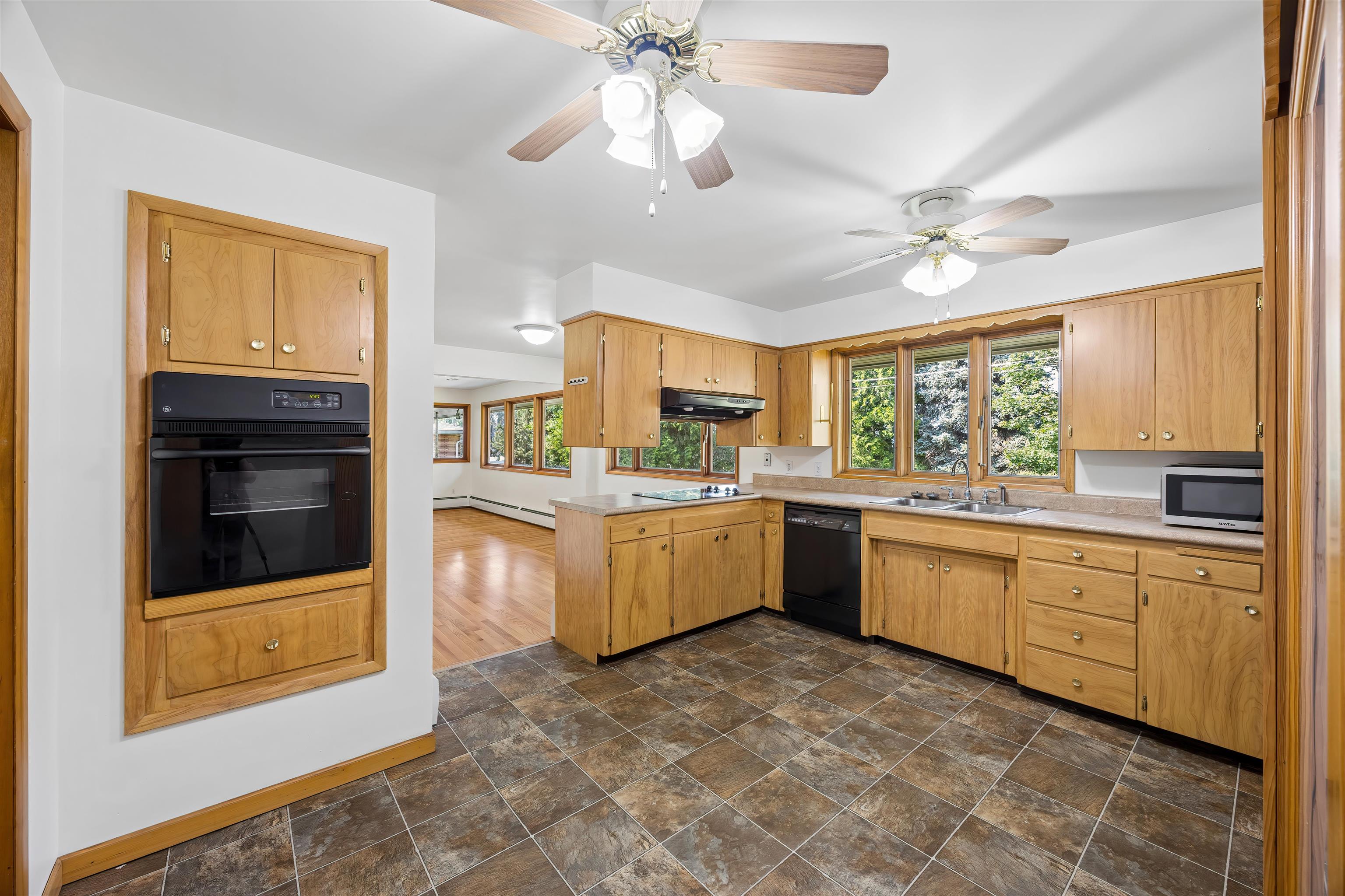 10416 N College Cir - Photo 13