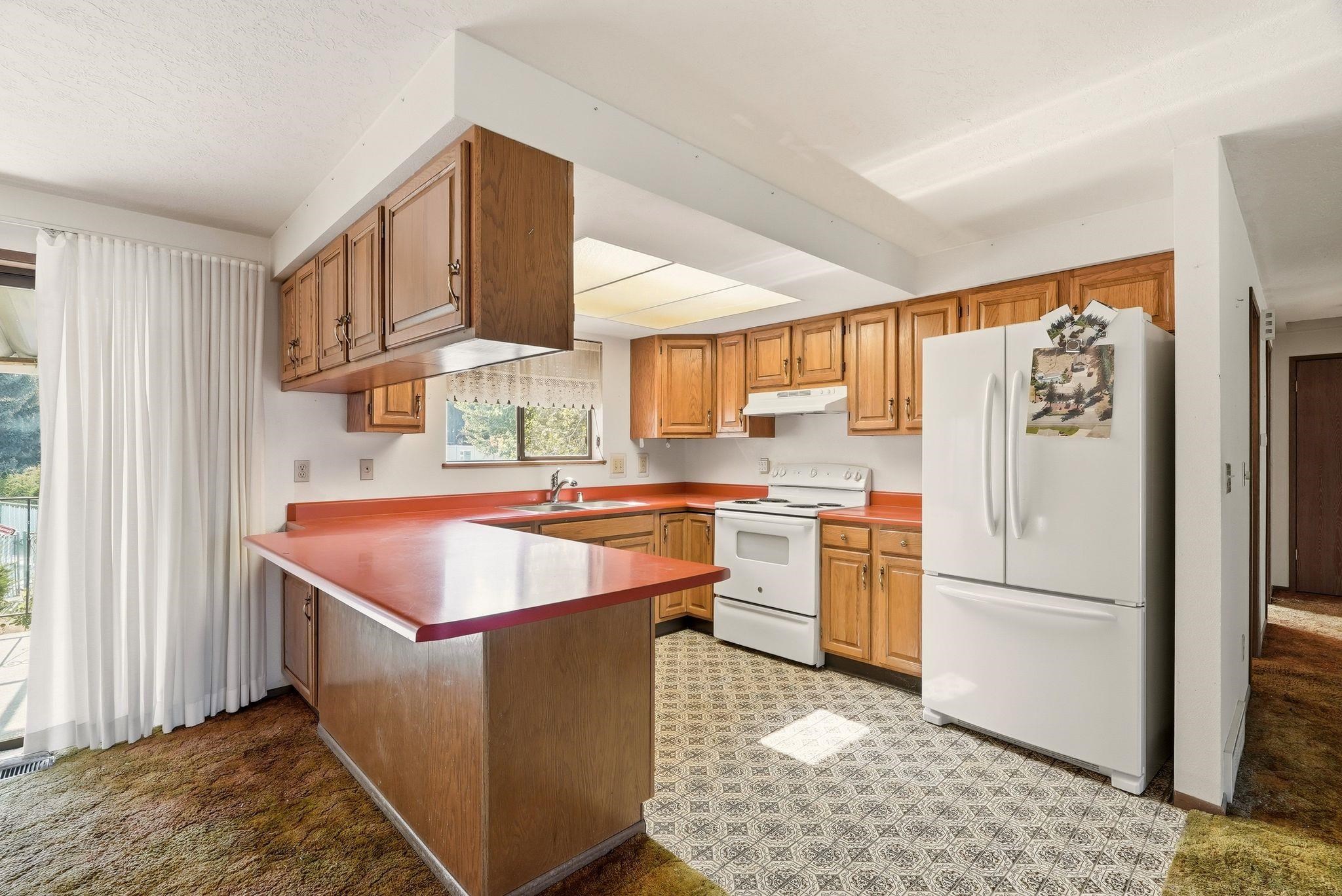 1809 S Carnahan Rd - Photo 2
