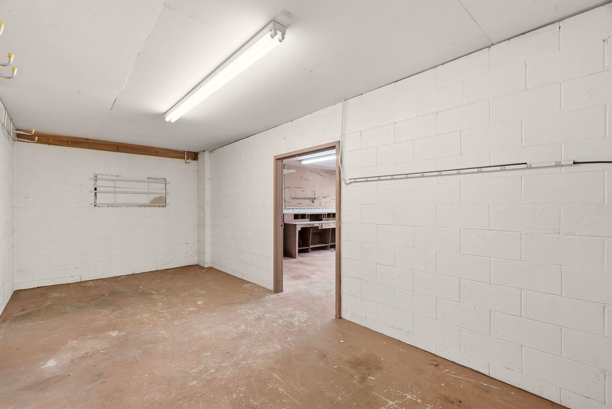 1809 S Carnahan Rd - Photo 37