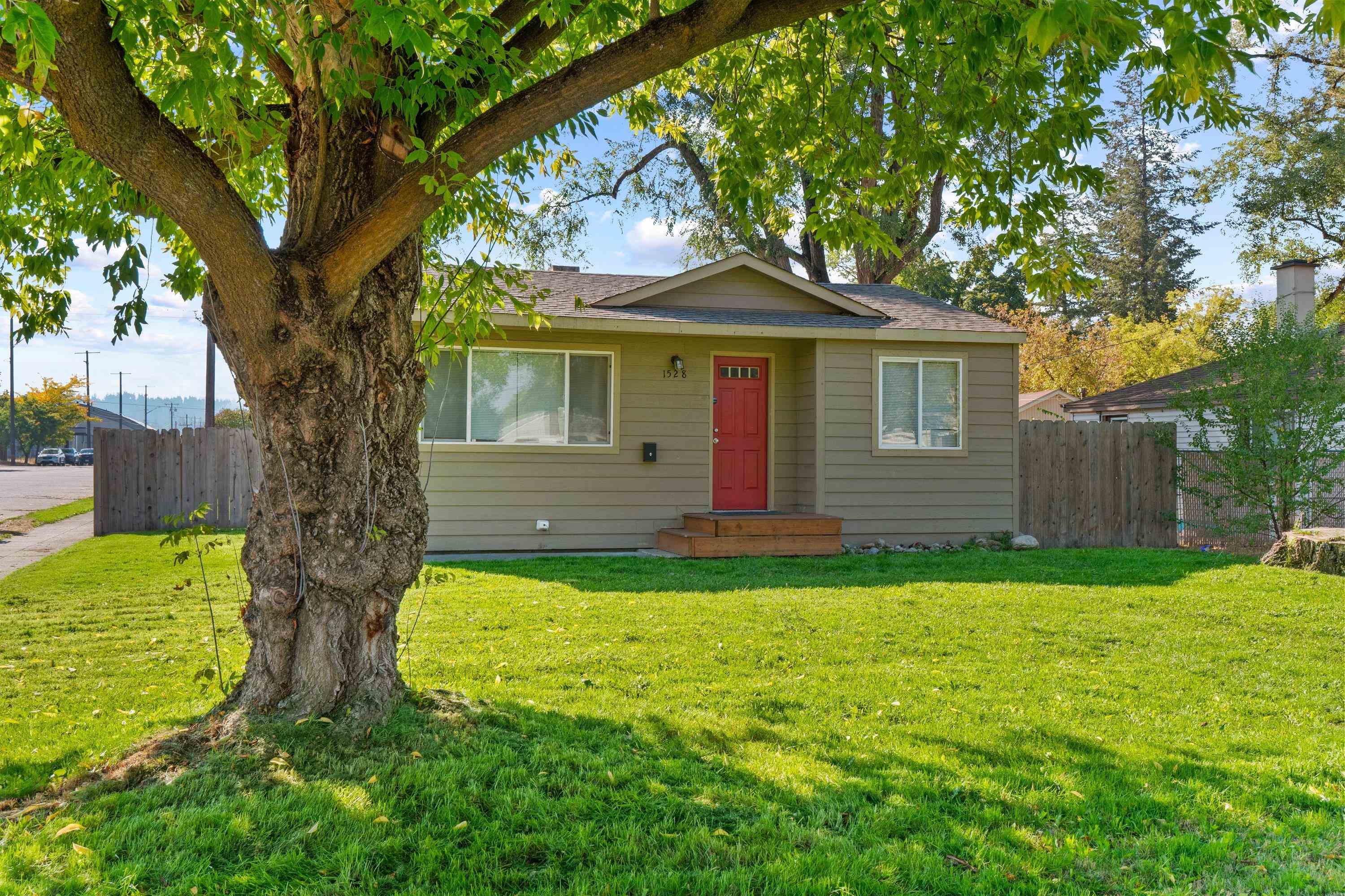 1528 E Cataldo Ave - Photo 2
