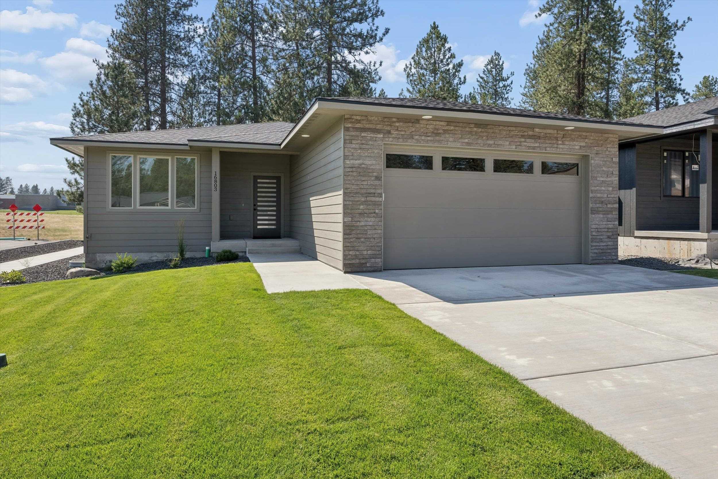 16803 N Wellington Rd - Photo 1
