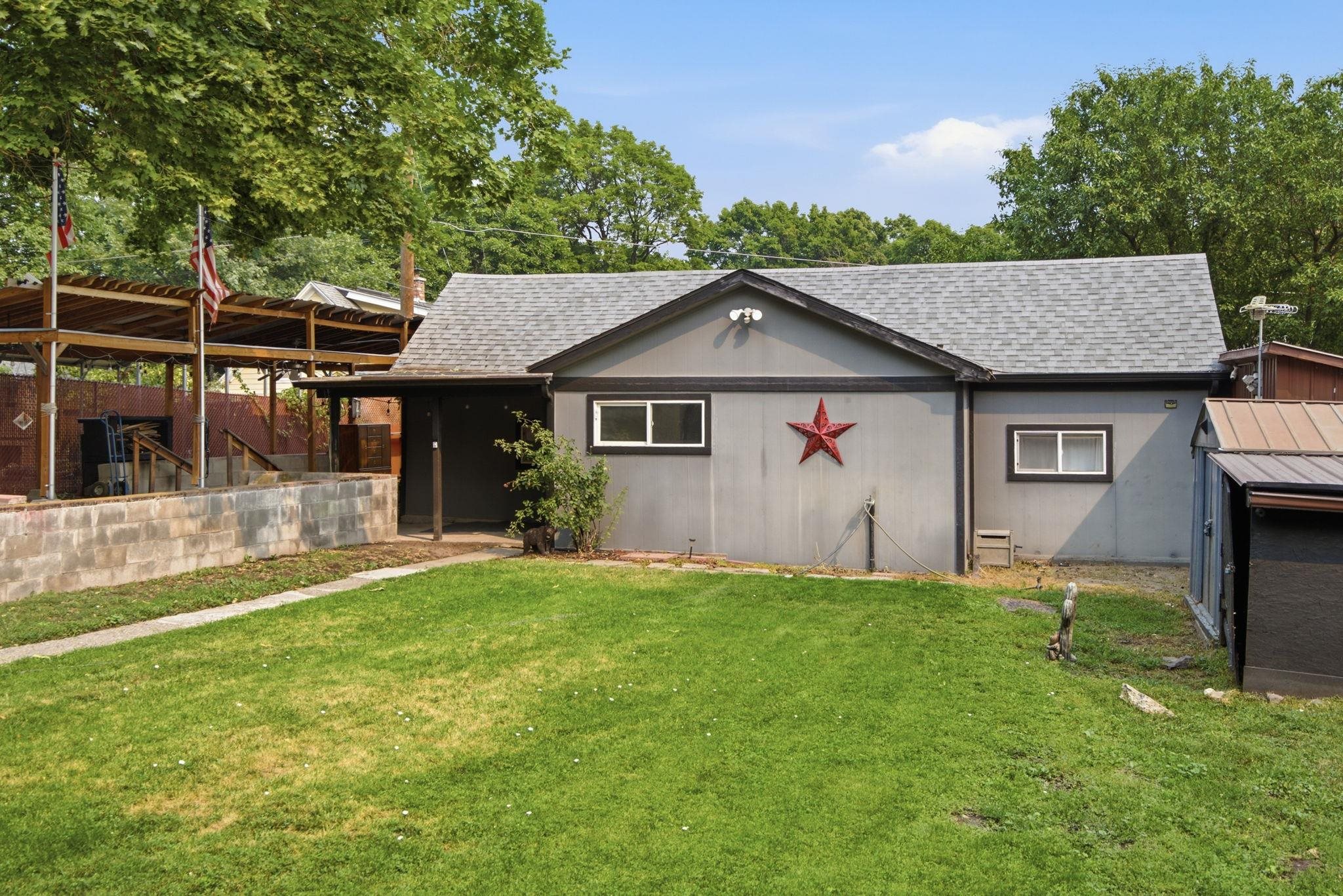 1103 E 12th Ave - Photo 1