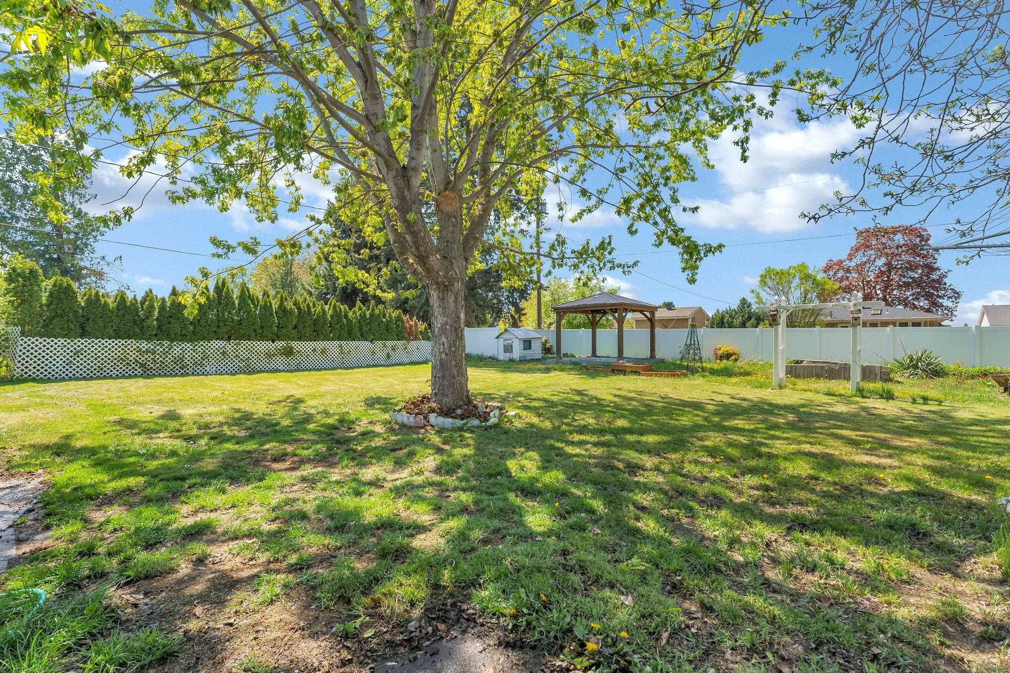 915 N Bowdish Rd - Photo 24