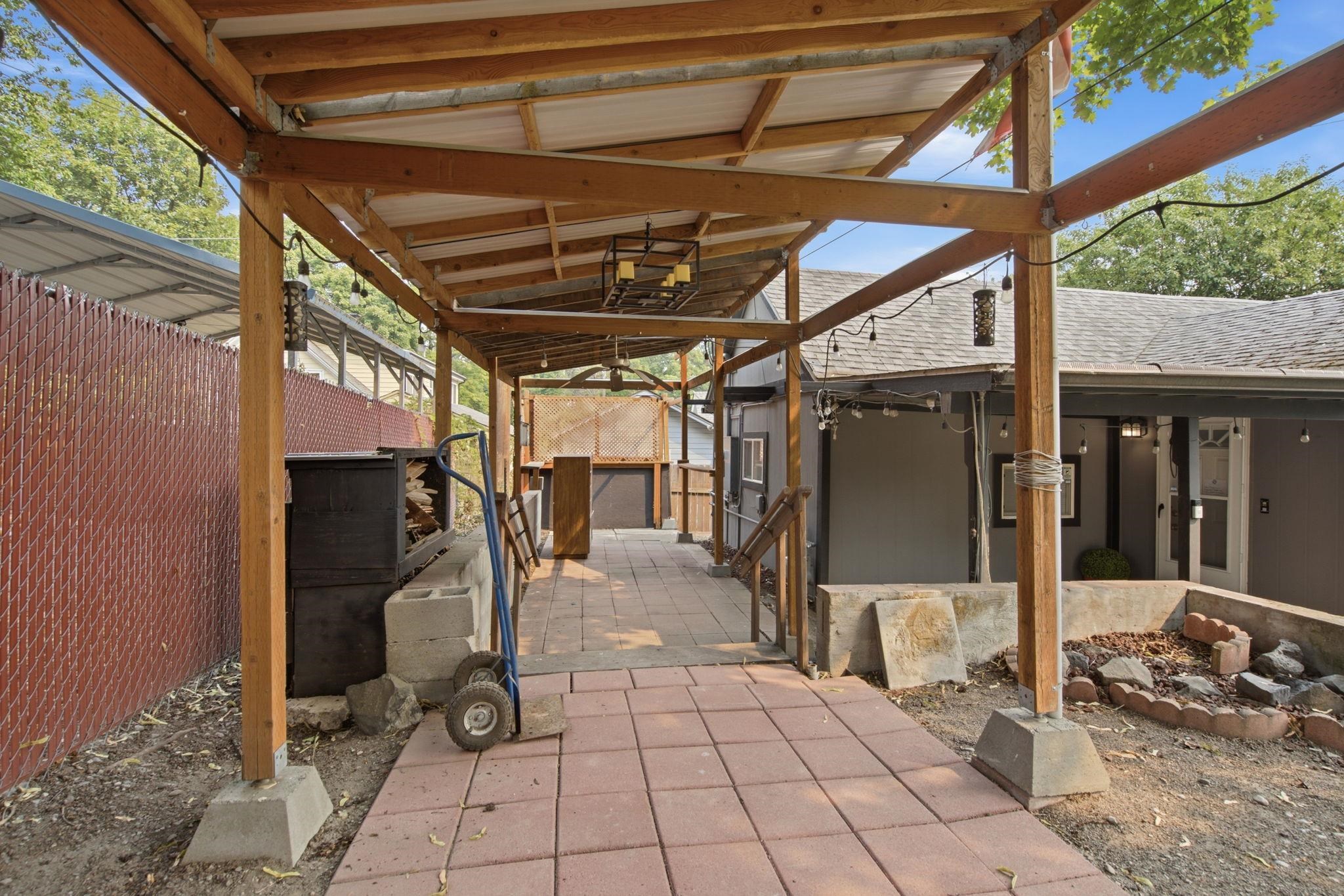 1103 E 12th Ave - Photo 23
