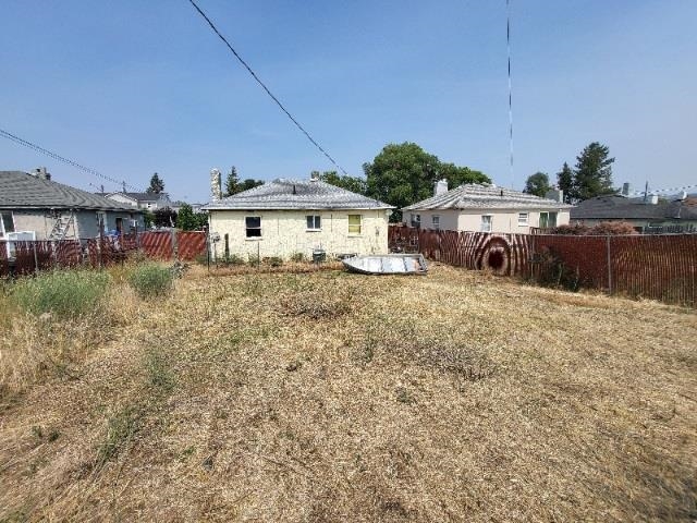 2414 E Longfellow Ave - Photo 42