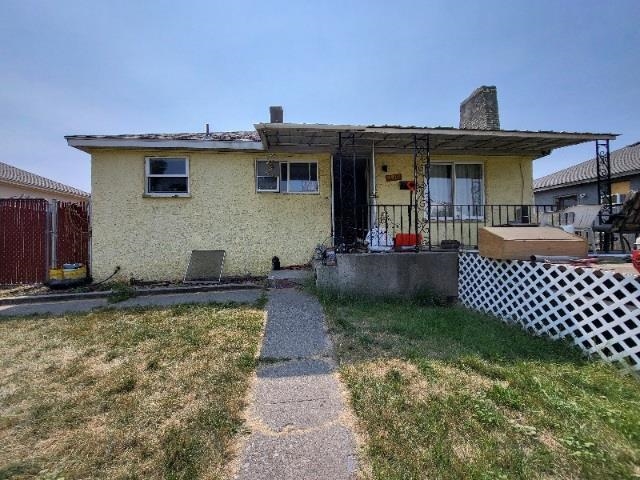 2414 E Longfellow Ave - Photo 1