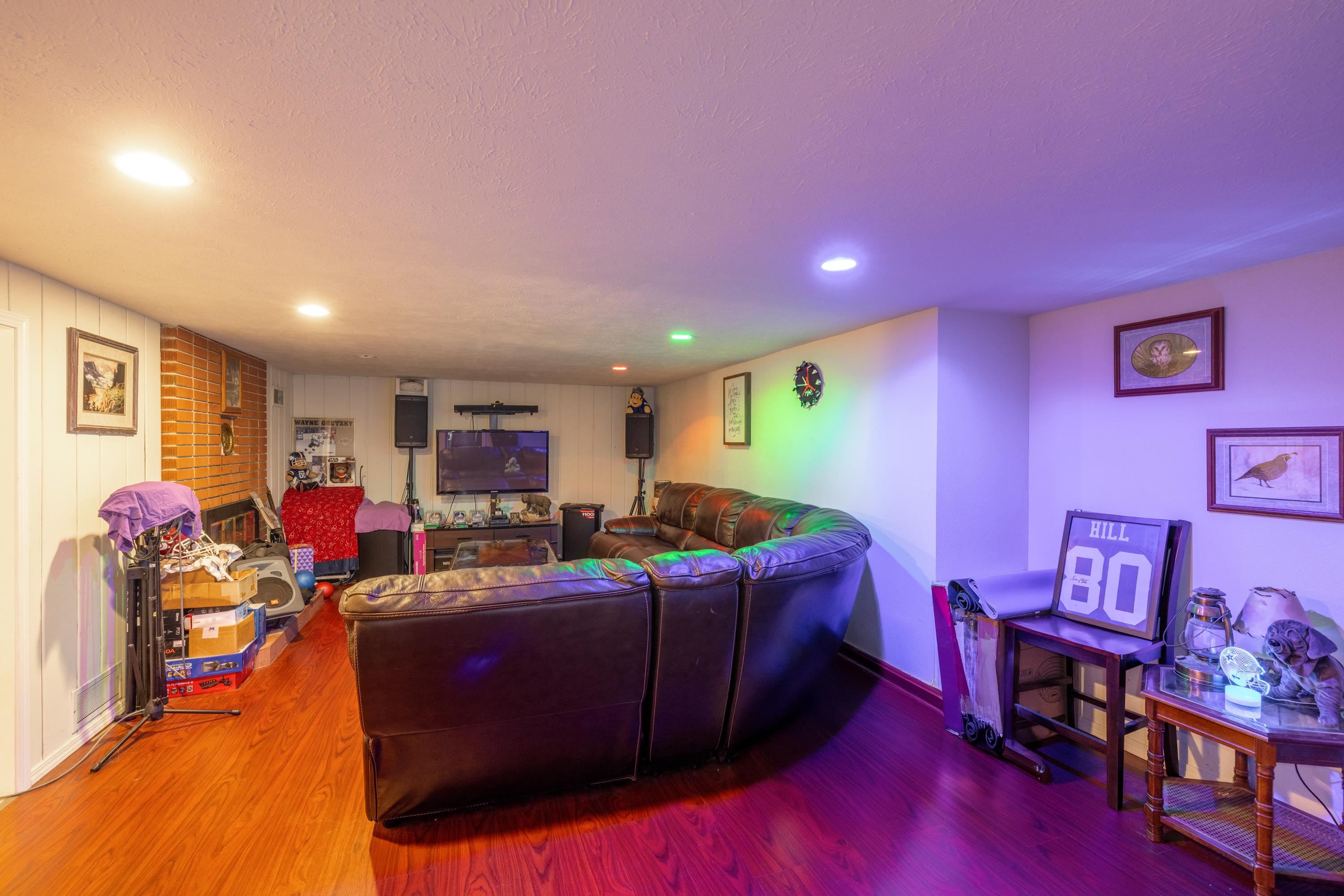 902 S Freya St - Photo 8