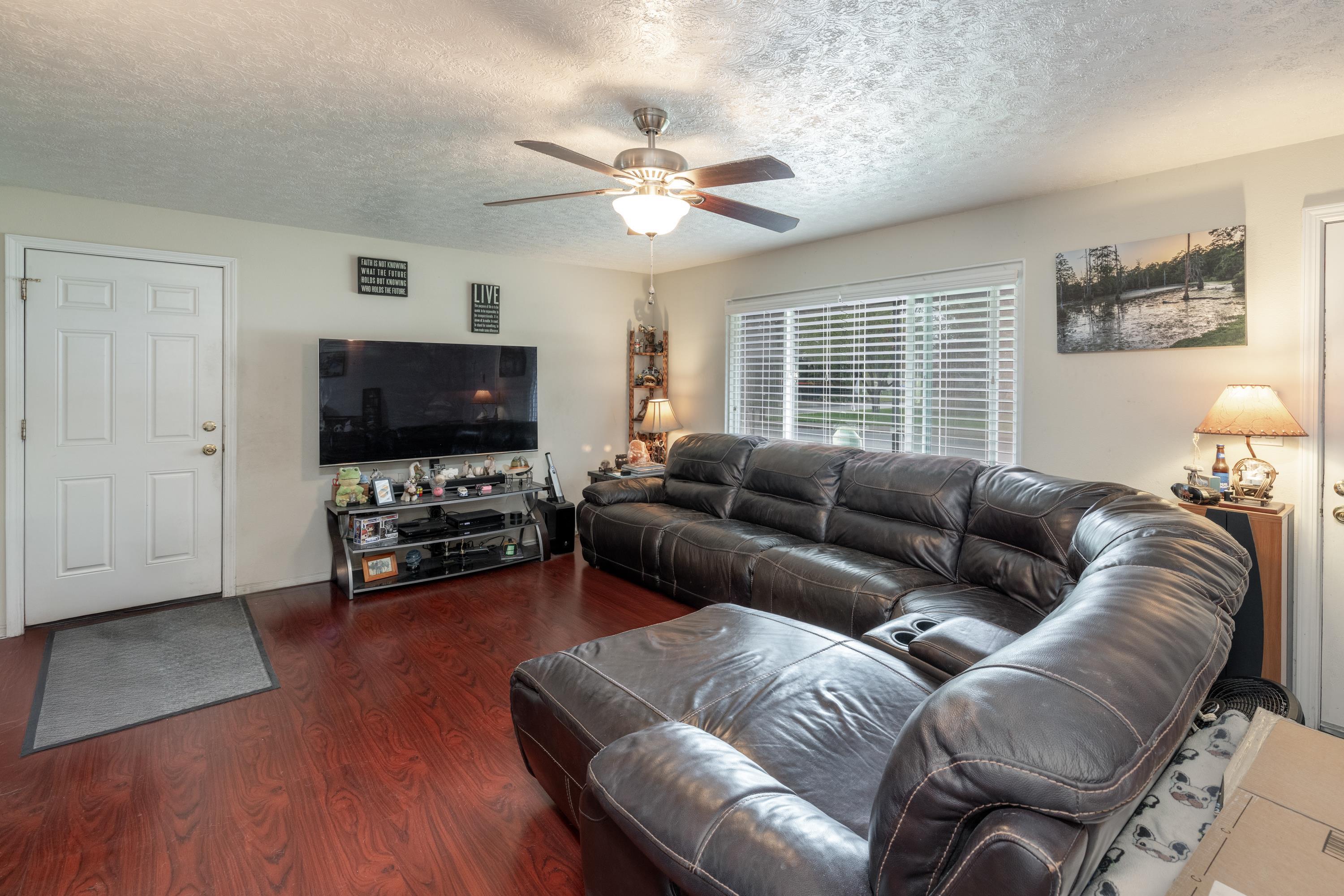 902 S Freya St - Photo 15
