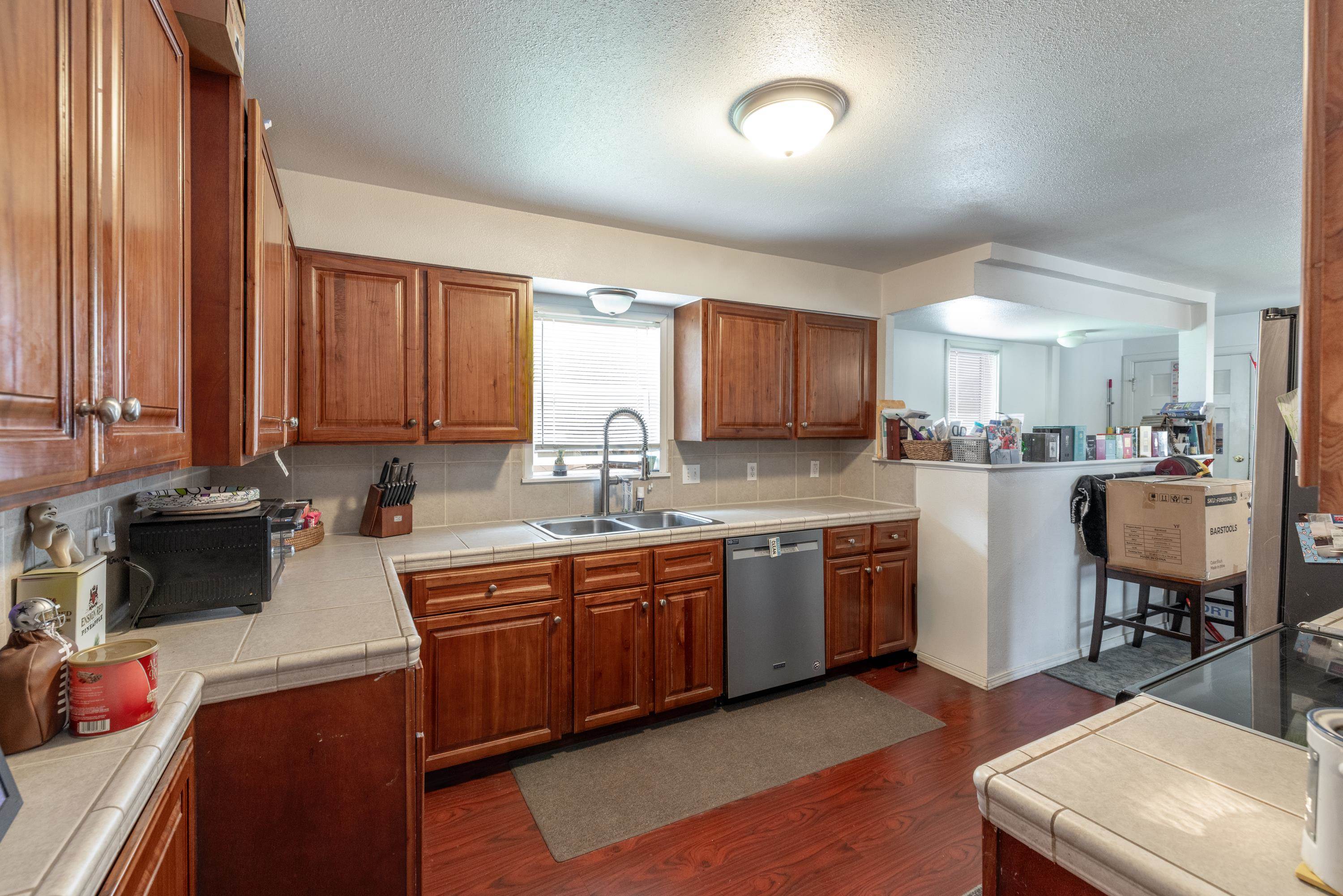 902 S Freya St - Photo 11