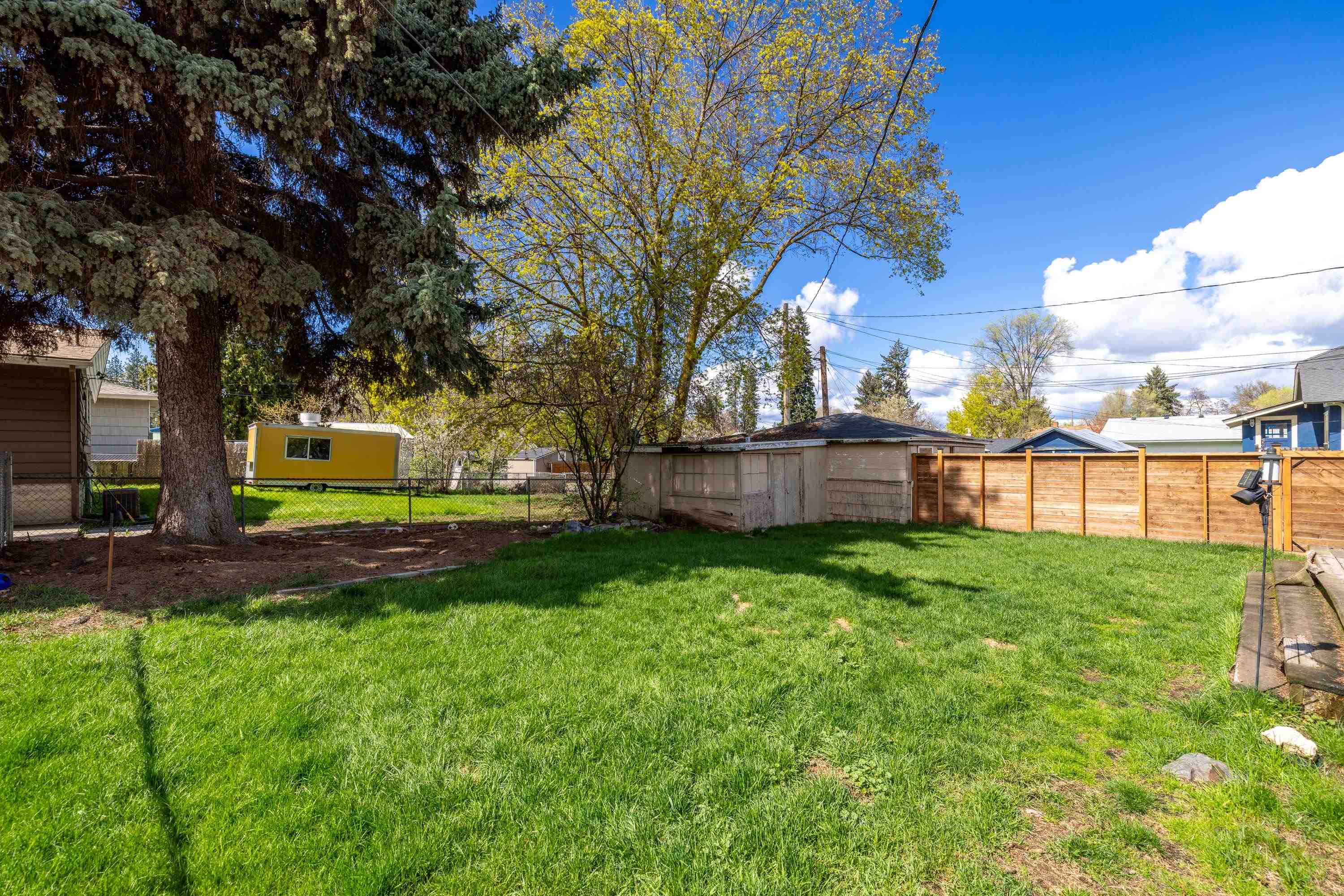 902 S Freya St - Photo 21