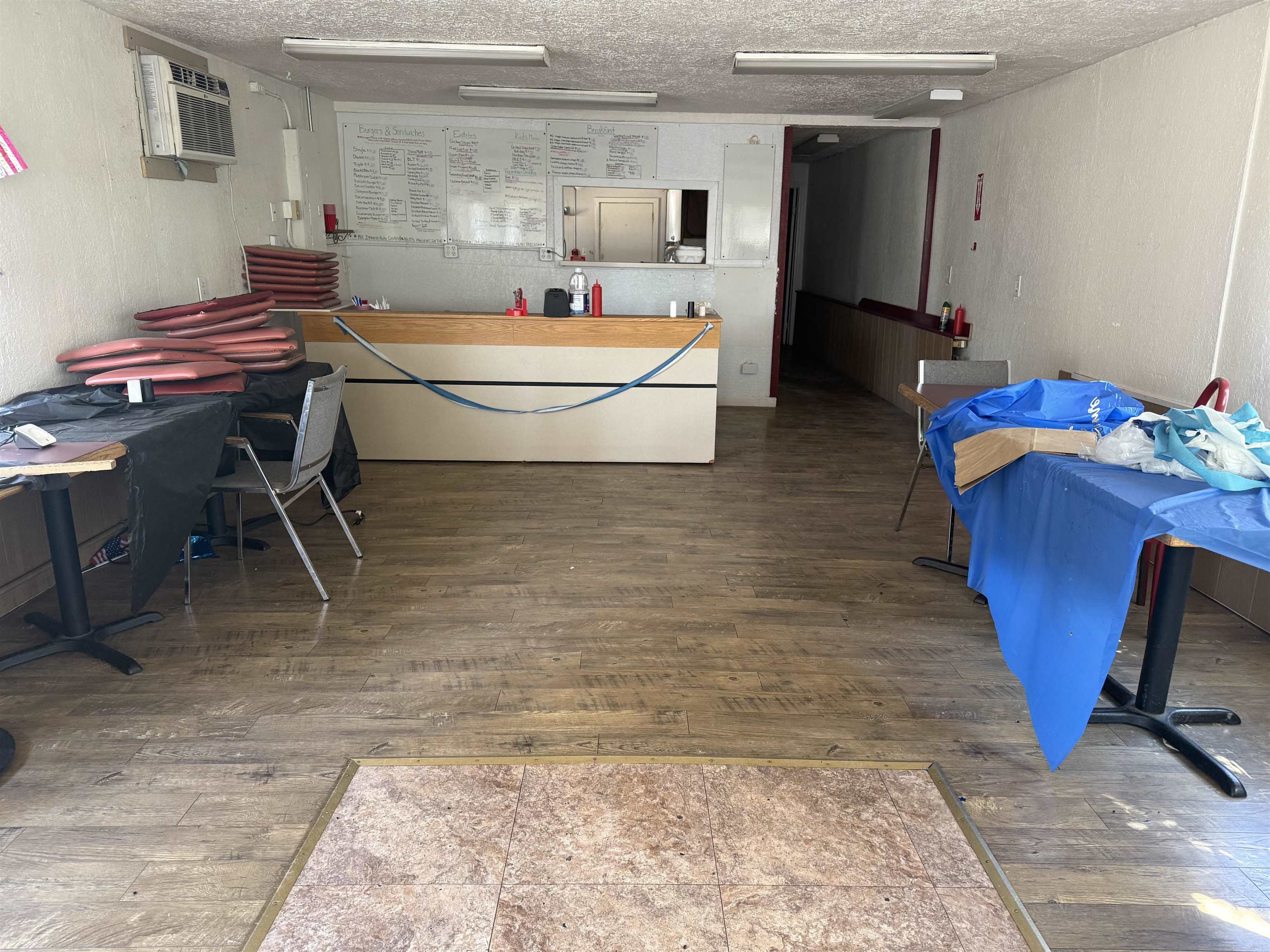 711 E Lake St - Photo 18