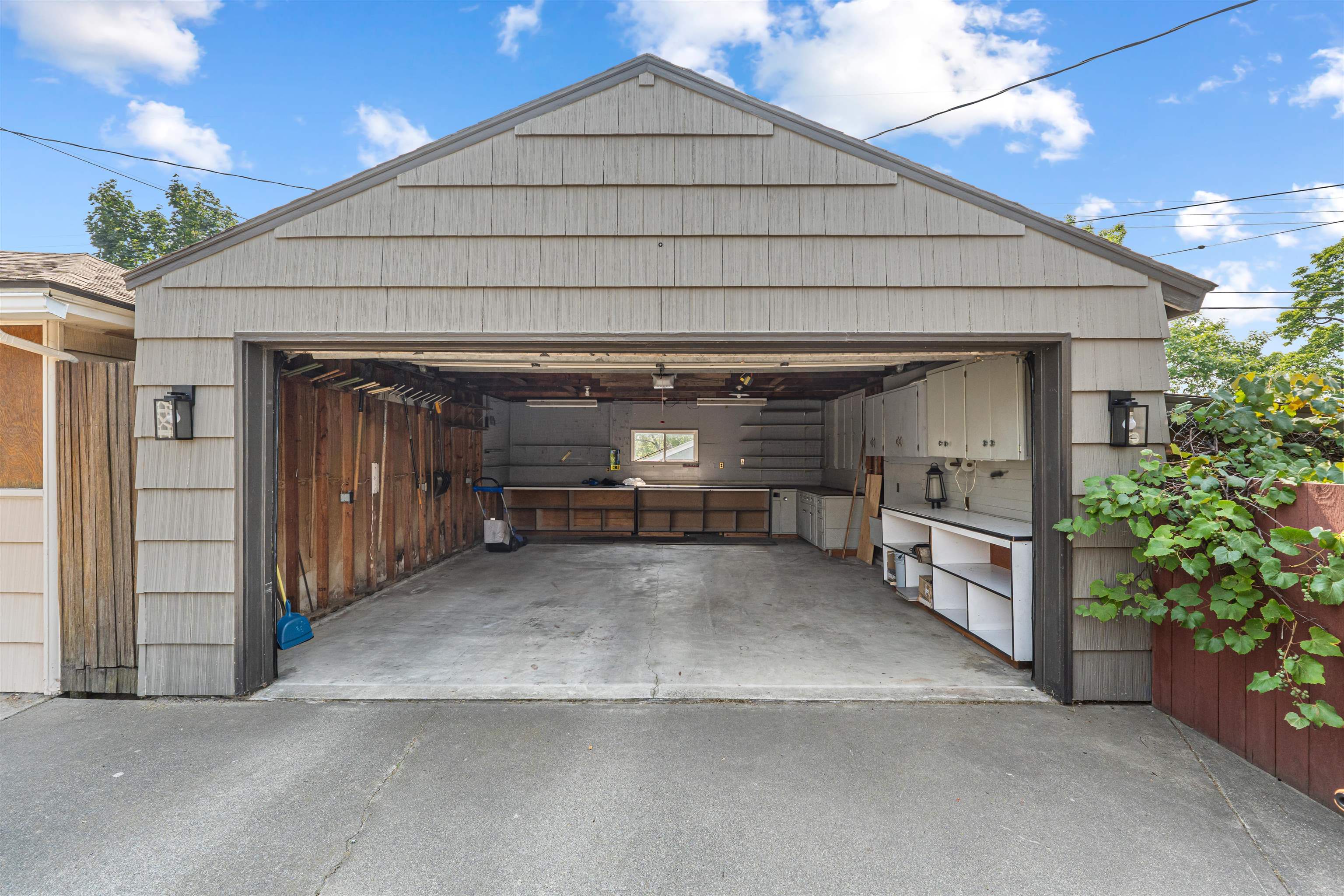2337 W Rockwell Ave - Photo 22
