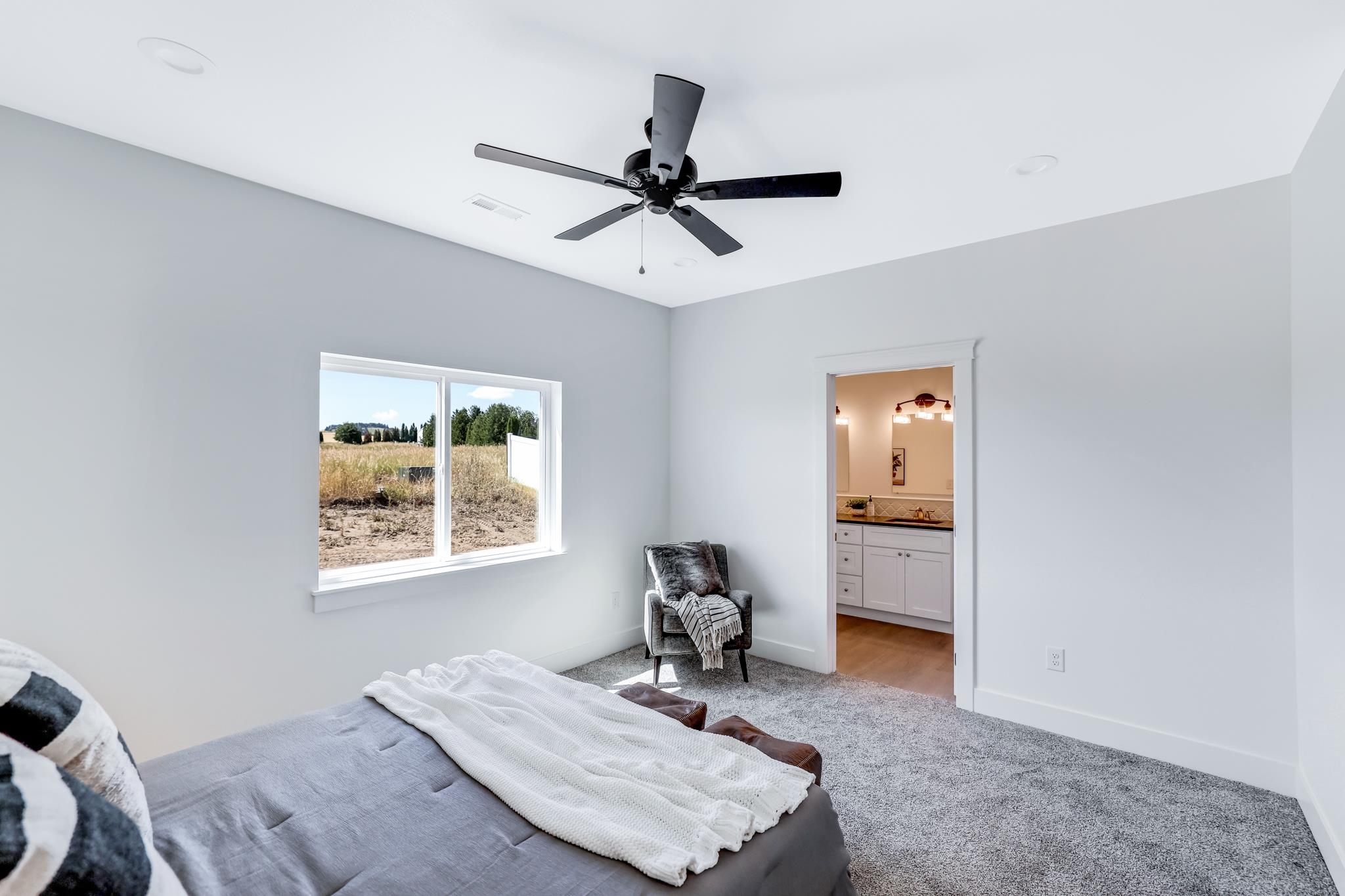 635 E Summit St - Photo 11