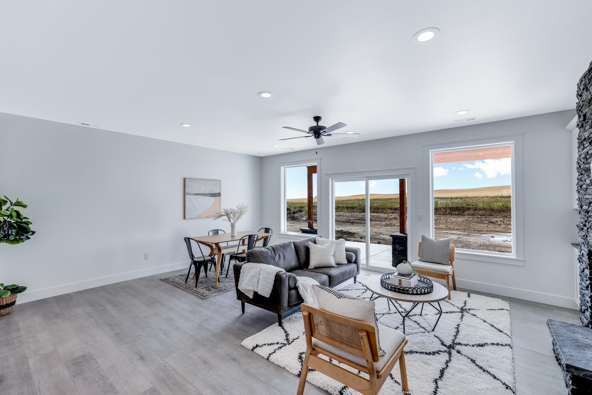 520 E Devisadero St - Photo 5