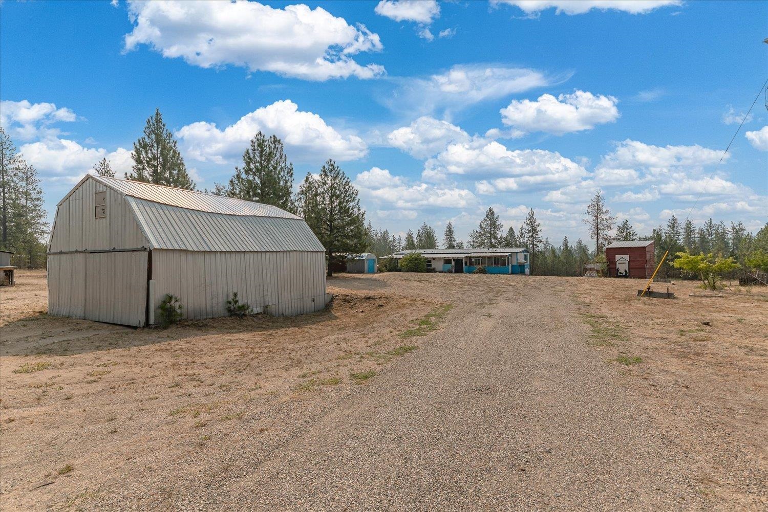 7617 Elaine St - Photo 2