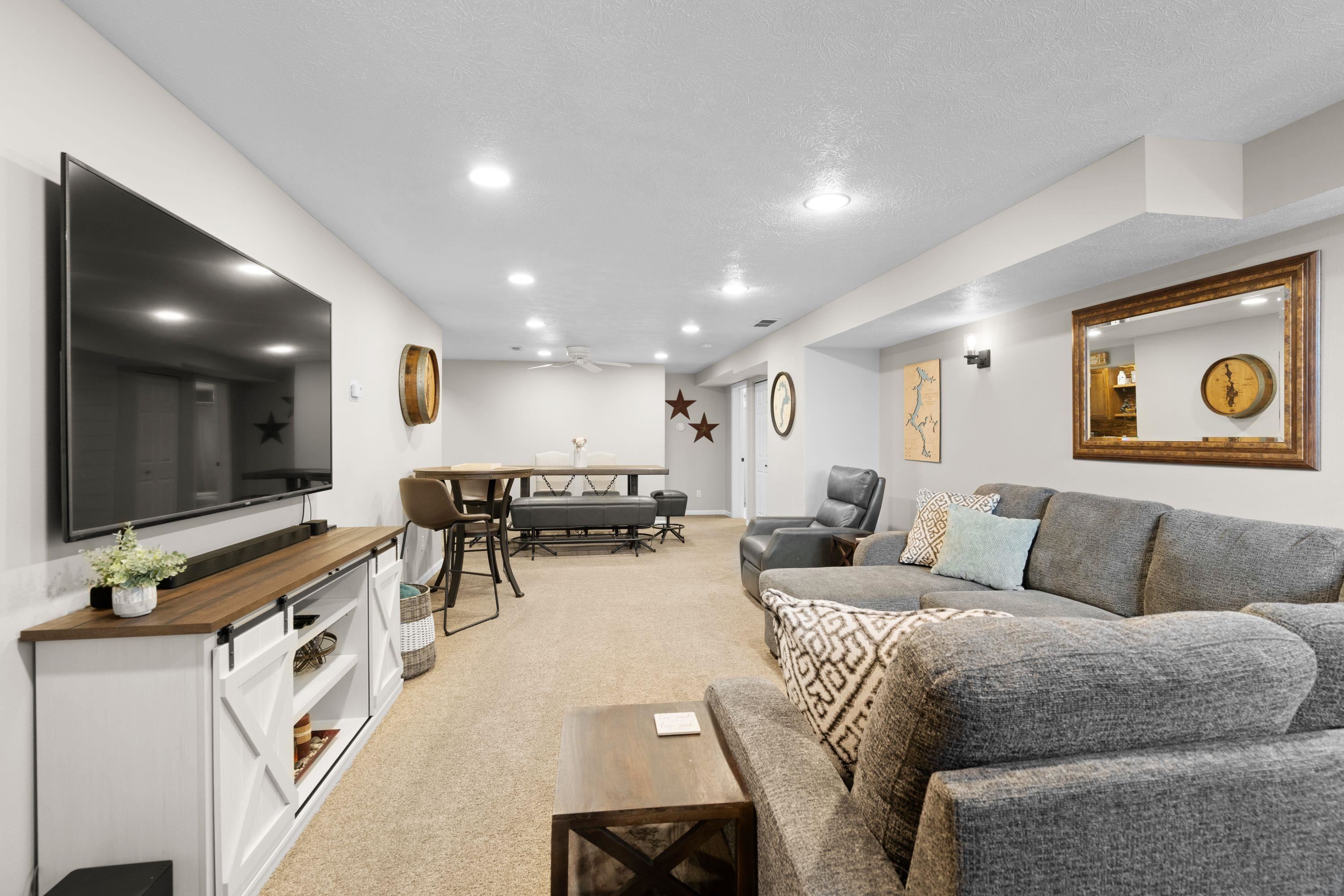 23029 E Broadway Ave - Photo 23