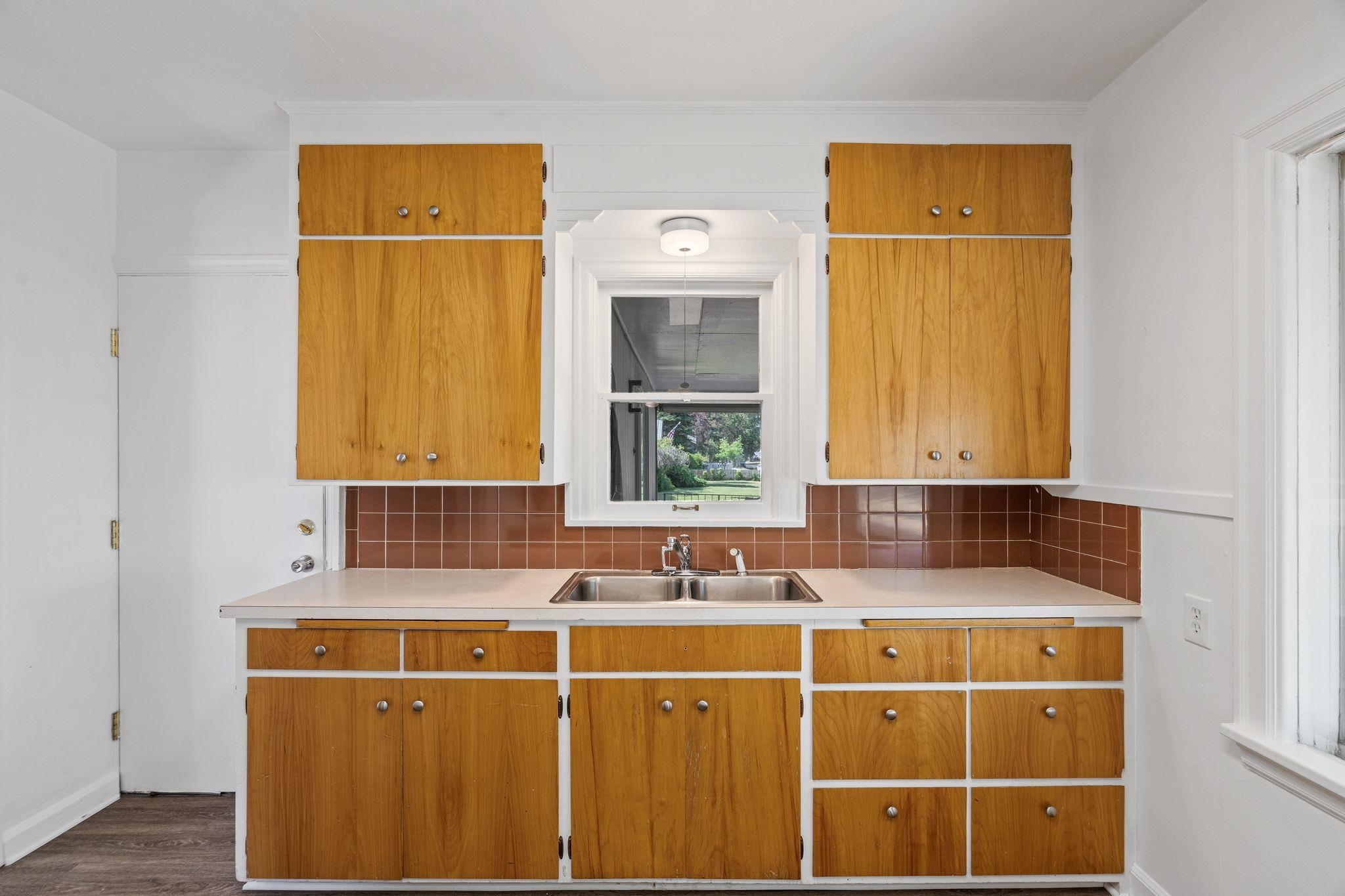 5504 N Post St - Photo 7