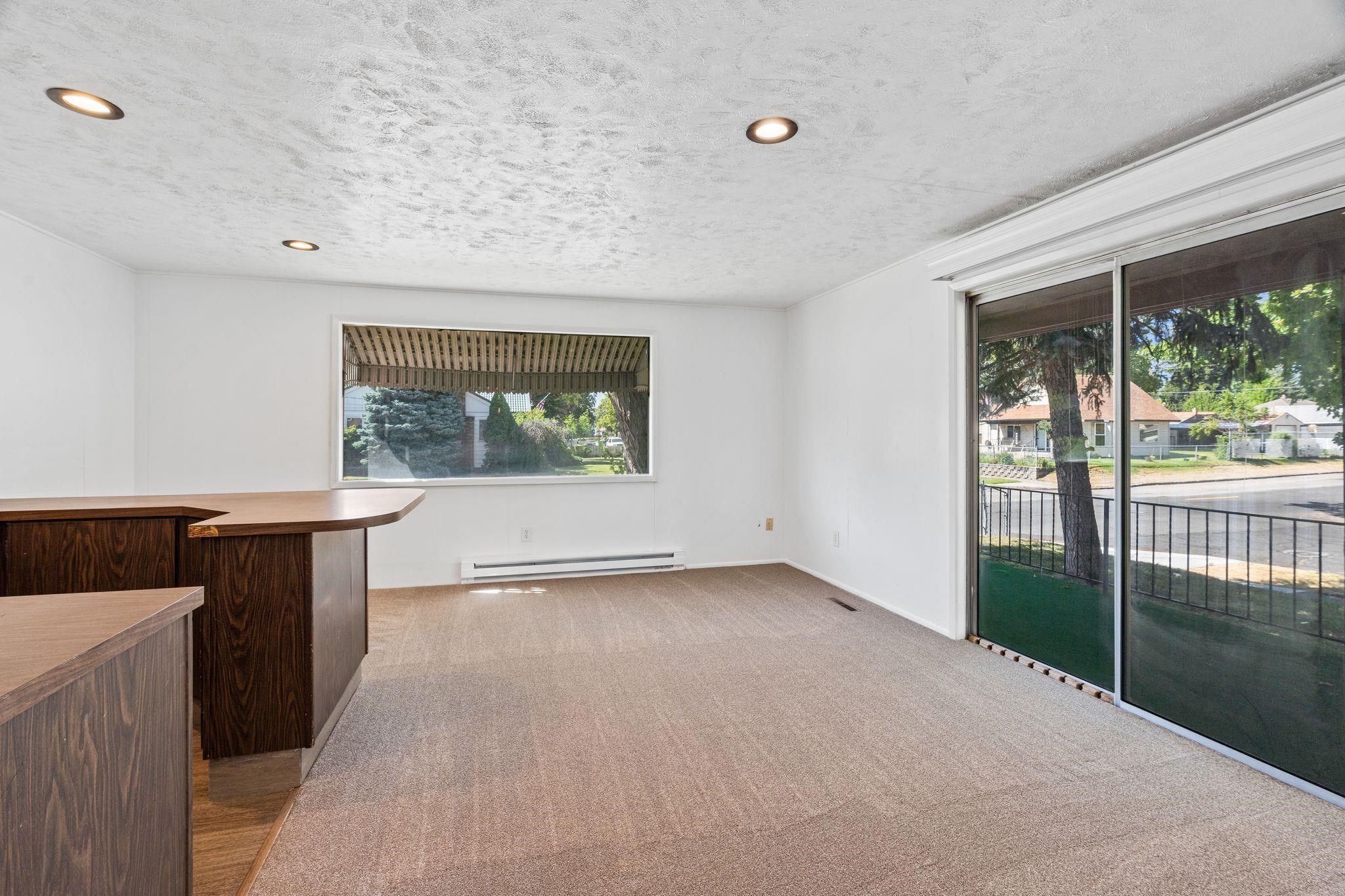 5504 N Post St - Photo 10