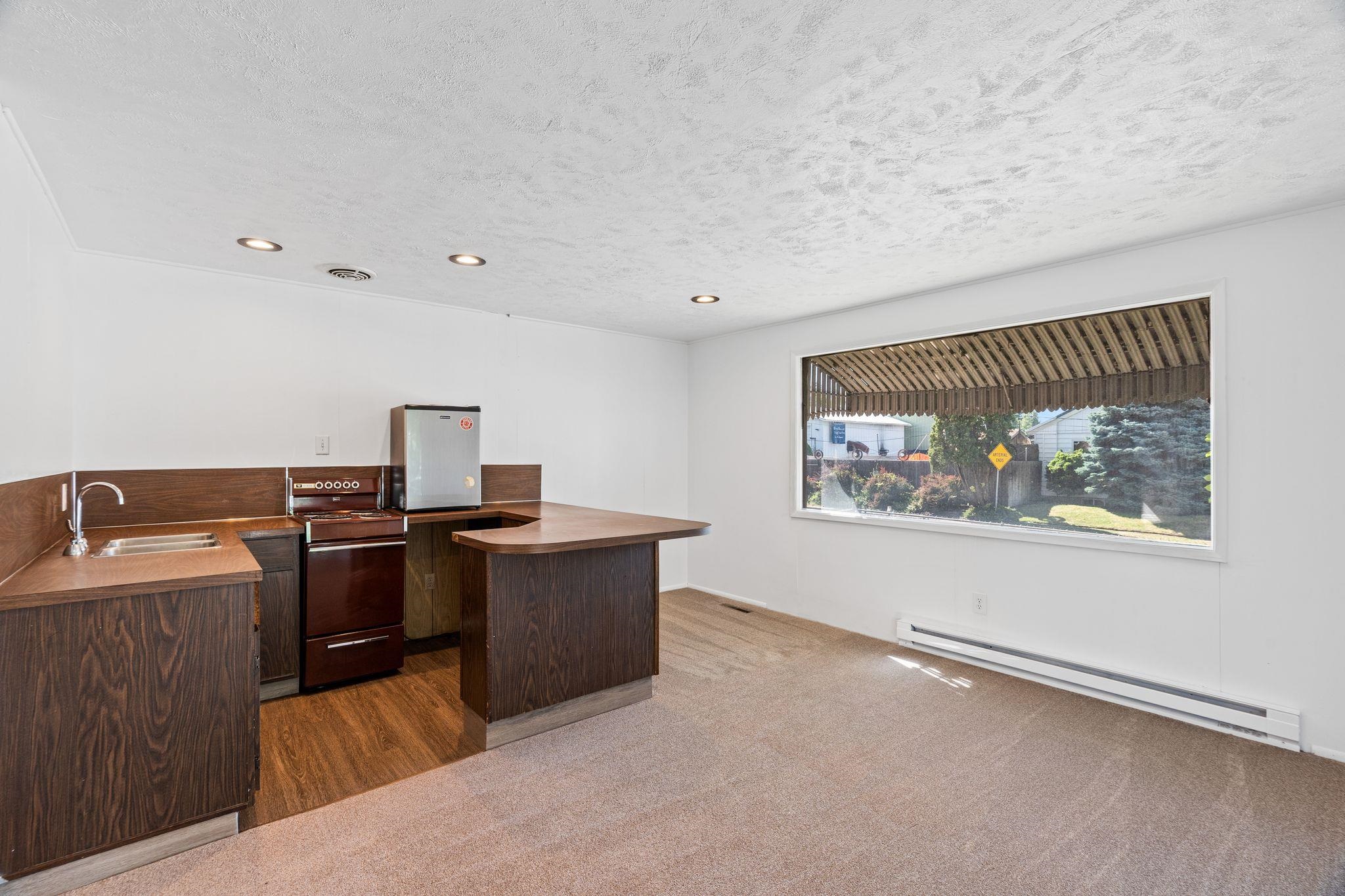 5504 N Post St - Photo 12