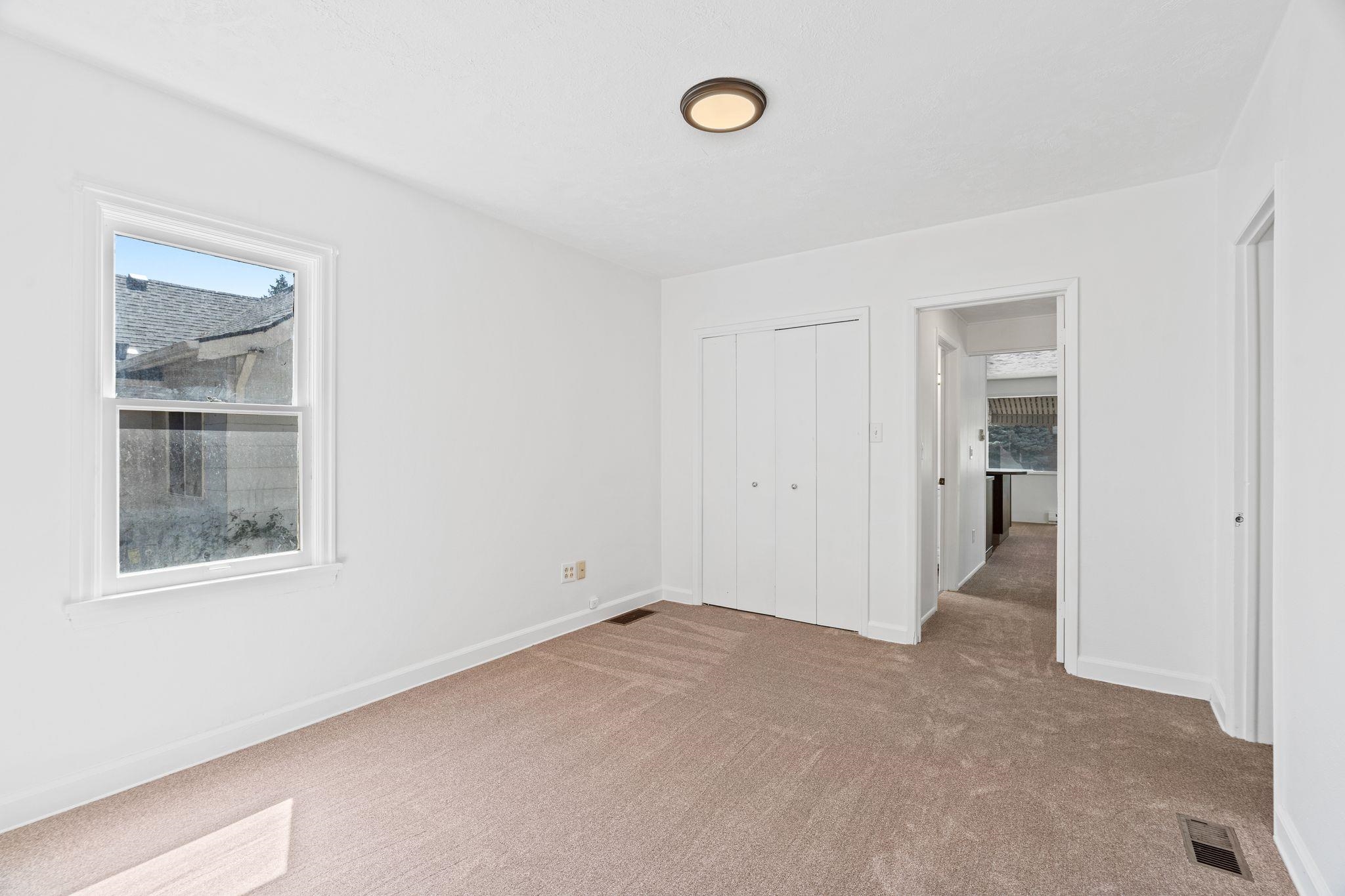 5504 N Post St - Photo 17